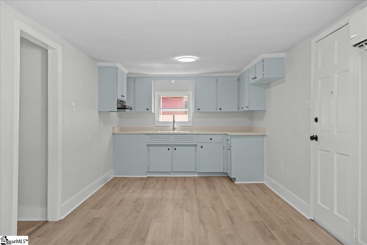 61 Carver Street Wellford, SC 29385