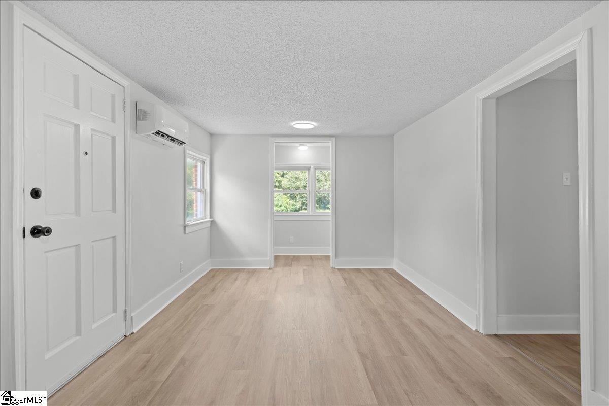 61 Carver Street Wellford, SC 29385