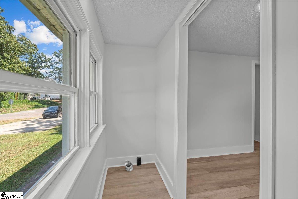 61 Carver Street Wellford, SC 29385
