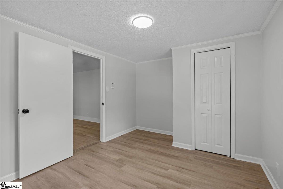 61 Carver Street Wellford, SC 29385