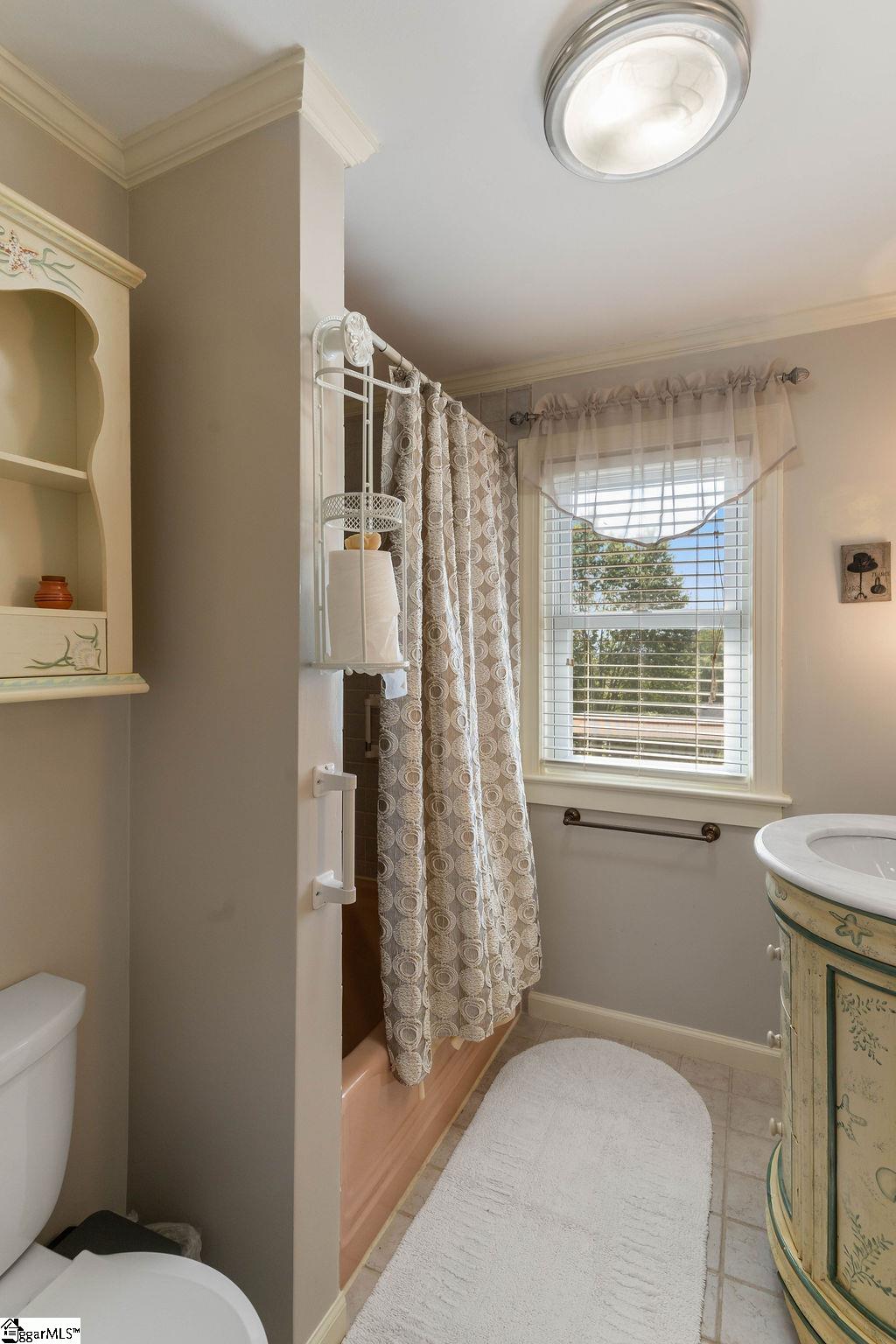 1134 N Rugby Road Hendersonville, NC 28791