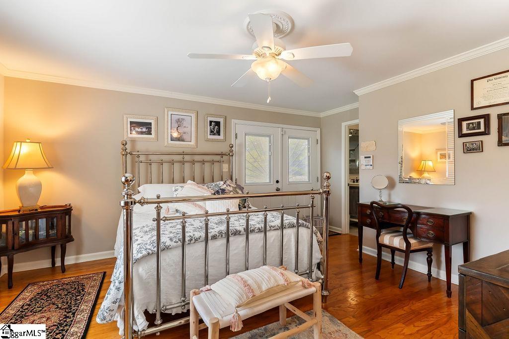 1134 N Rugby Road Hendersonville, NC 28791
