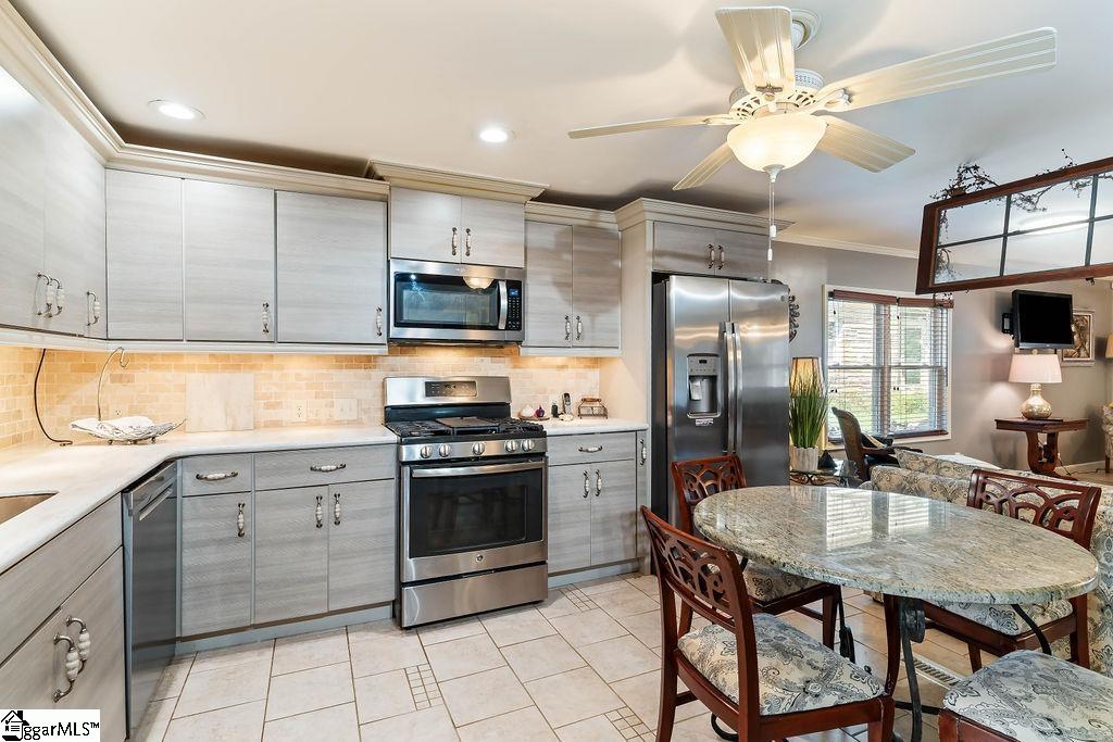 1134 N Rugby Road Hendersonville, NC 28791