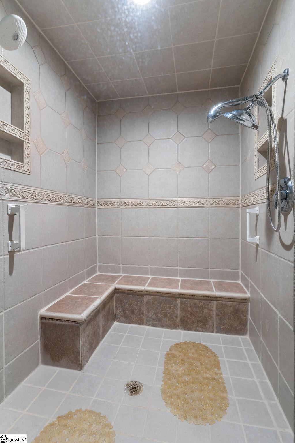 1134 N Rugby Road Hendersonville, NC 28791