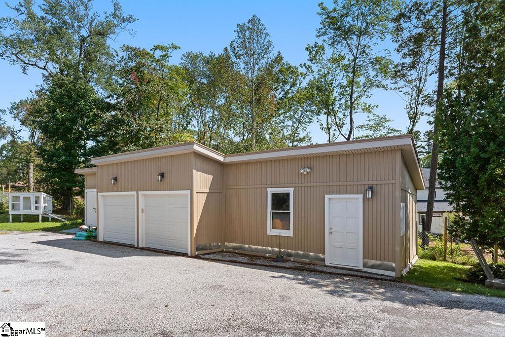 1134 N Rugby Road Hendersonville, NC 28791