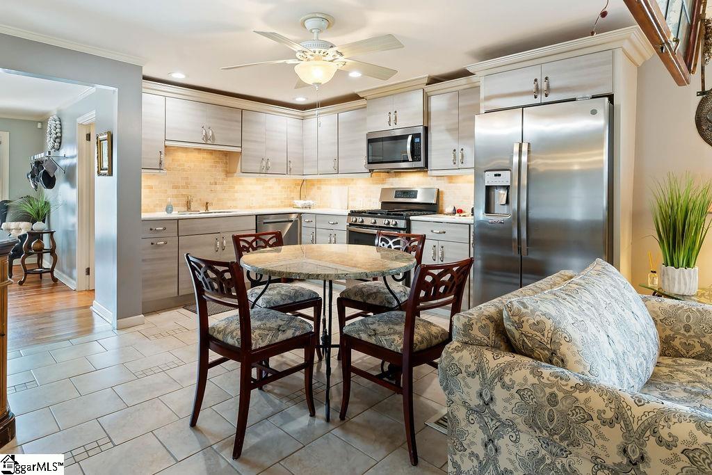 1134 N Rugby Road Hendersonville, NC 28791