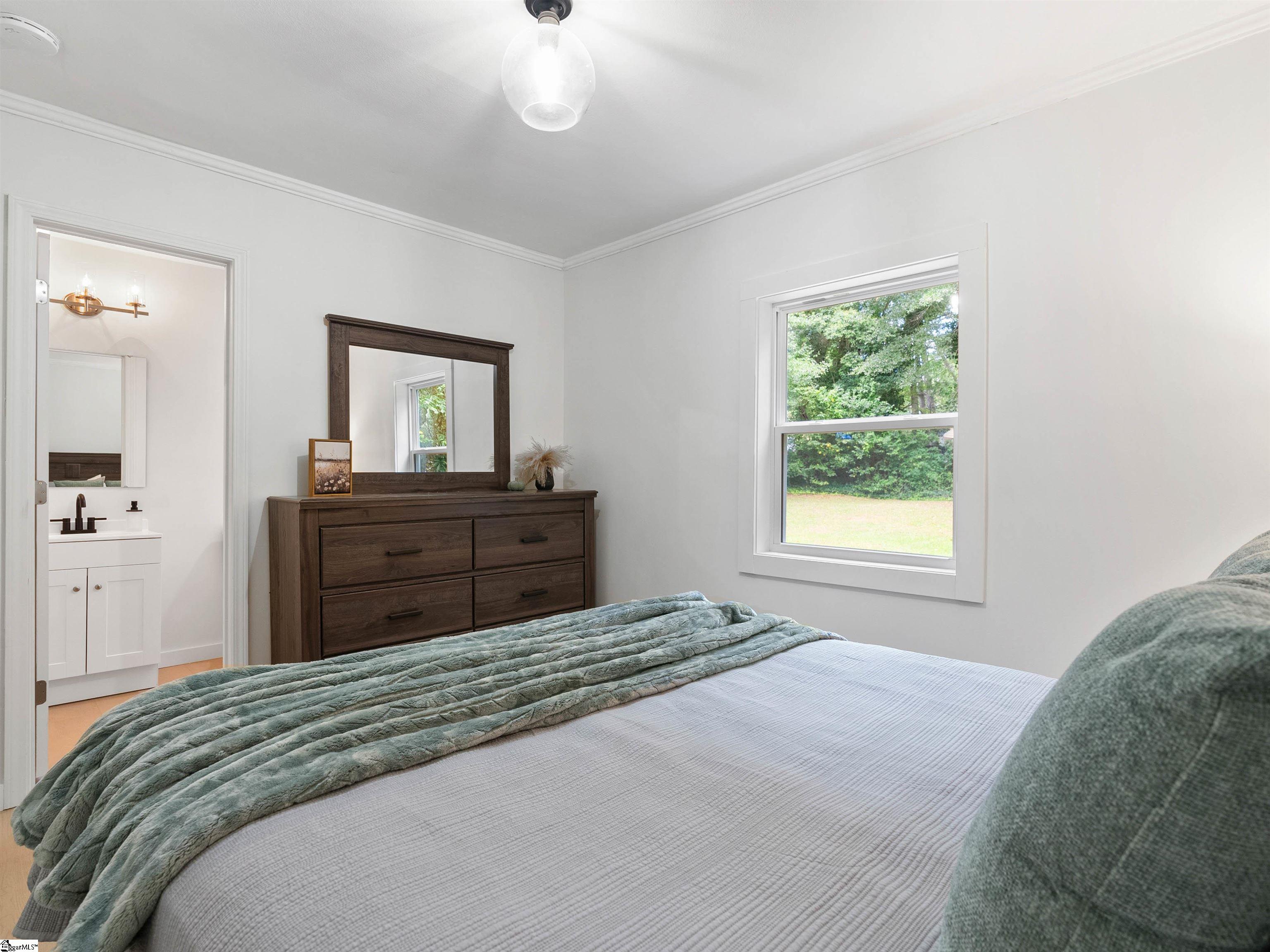 323 Crosby Circle Greenville, SC 29605