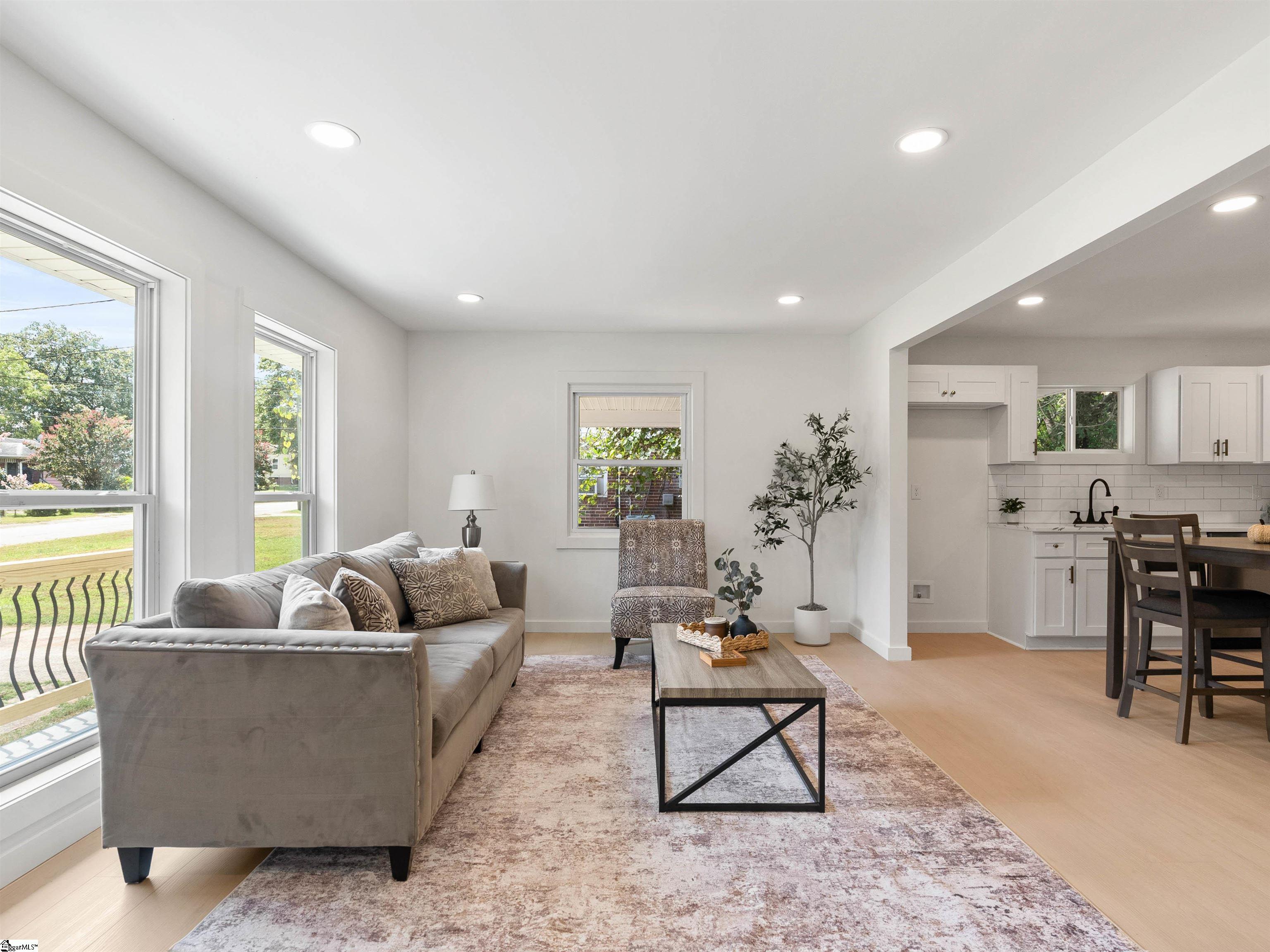 323 Crosby Circle Greenville, SC 29605