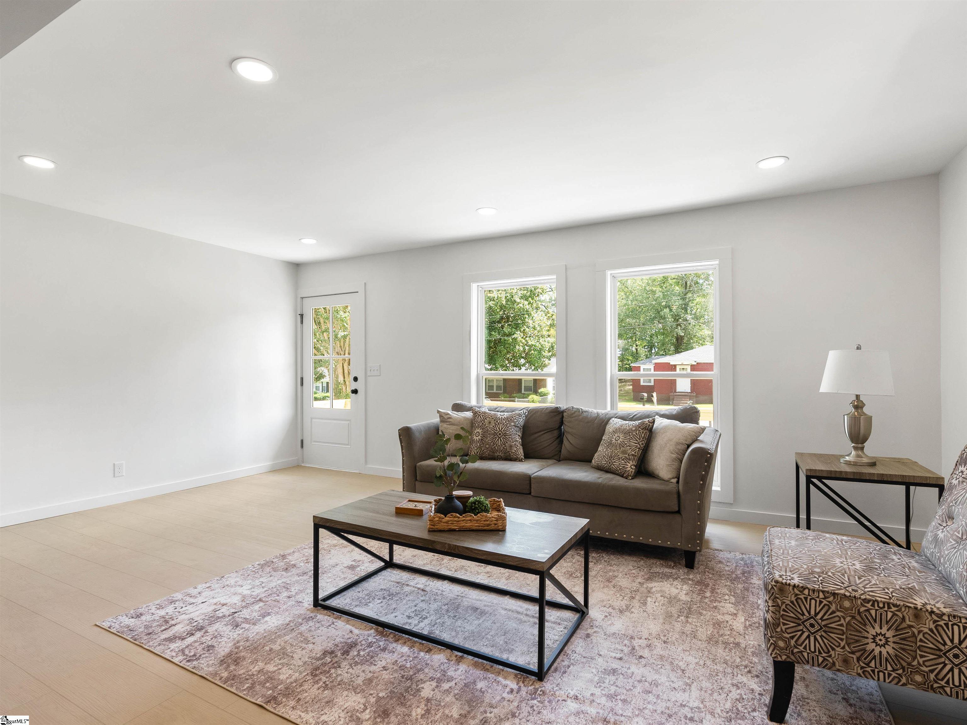 323 Crosby Circle Greenville, SC 29605