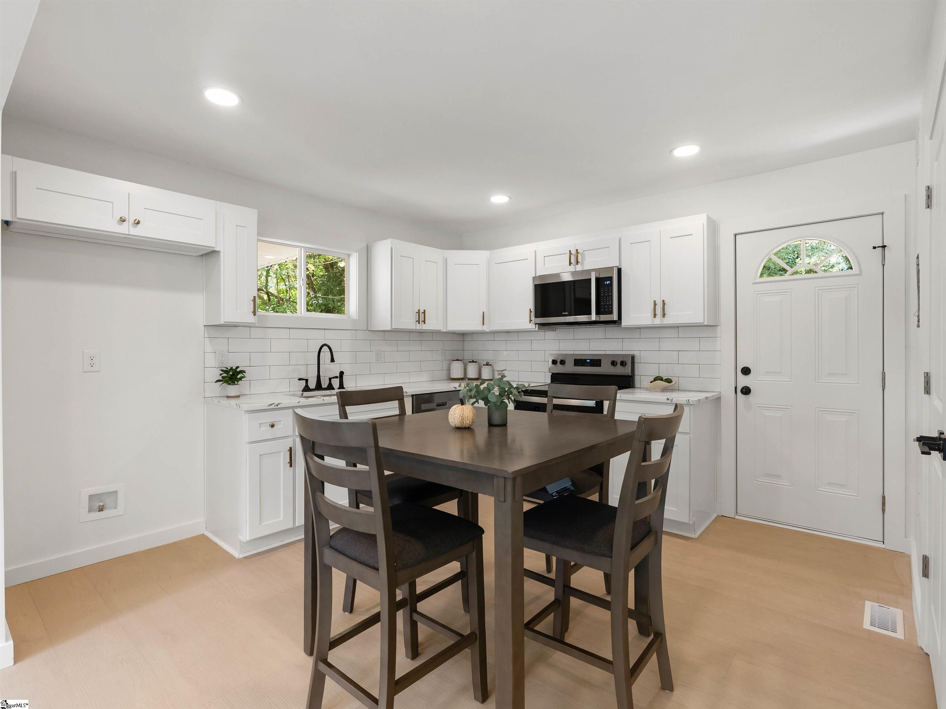 323 Crosby Circle Greenville, SC 29605