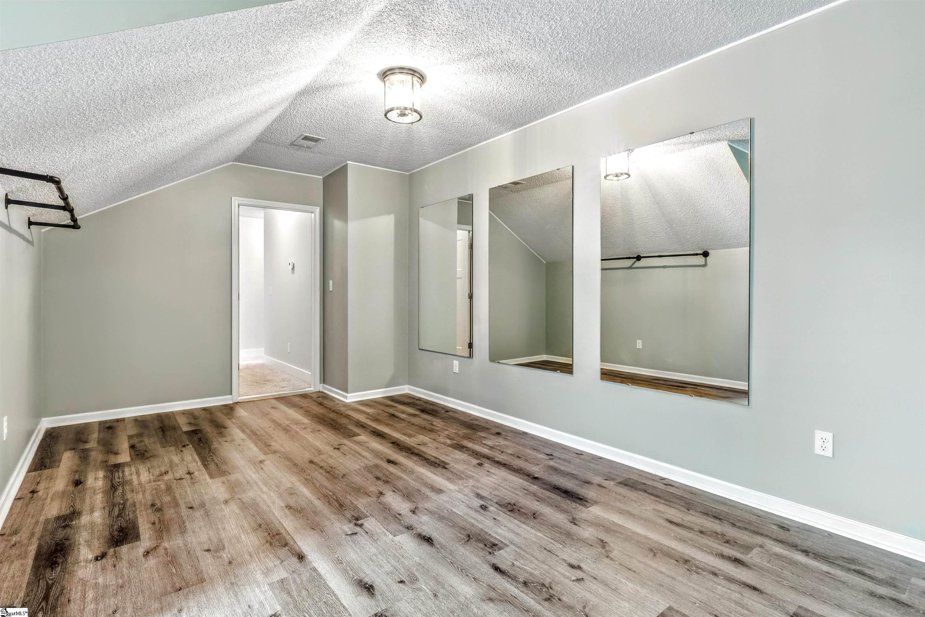 10 Creekhaven Lane Taylors, SC 29687