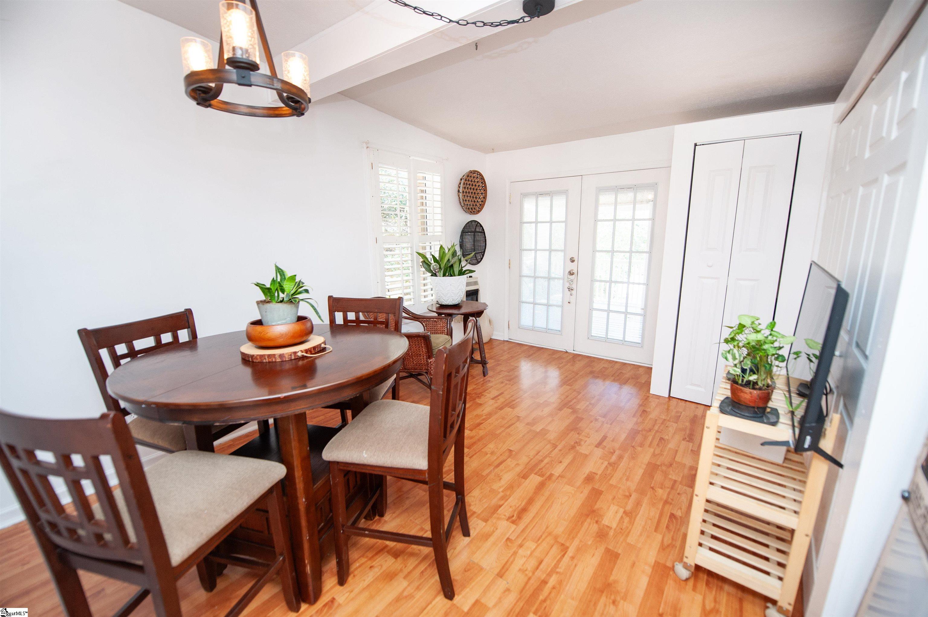 1924 Lamb Mountain Road Hendersonville, NC 28792