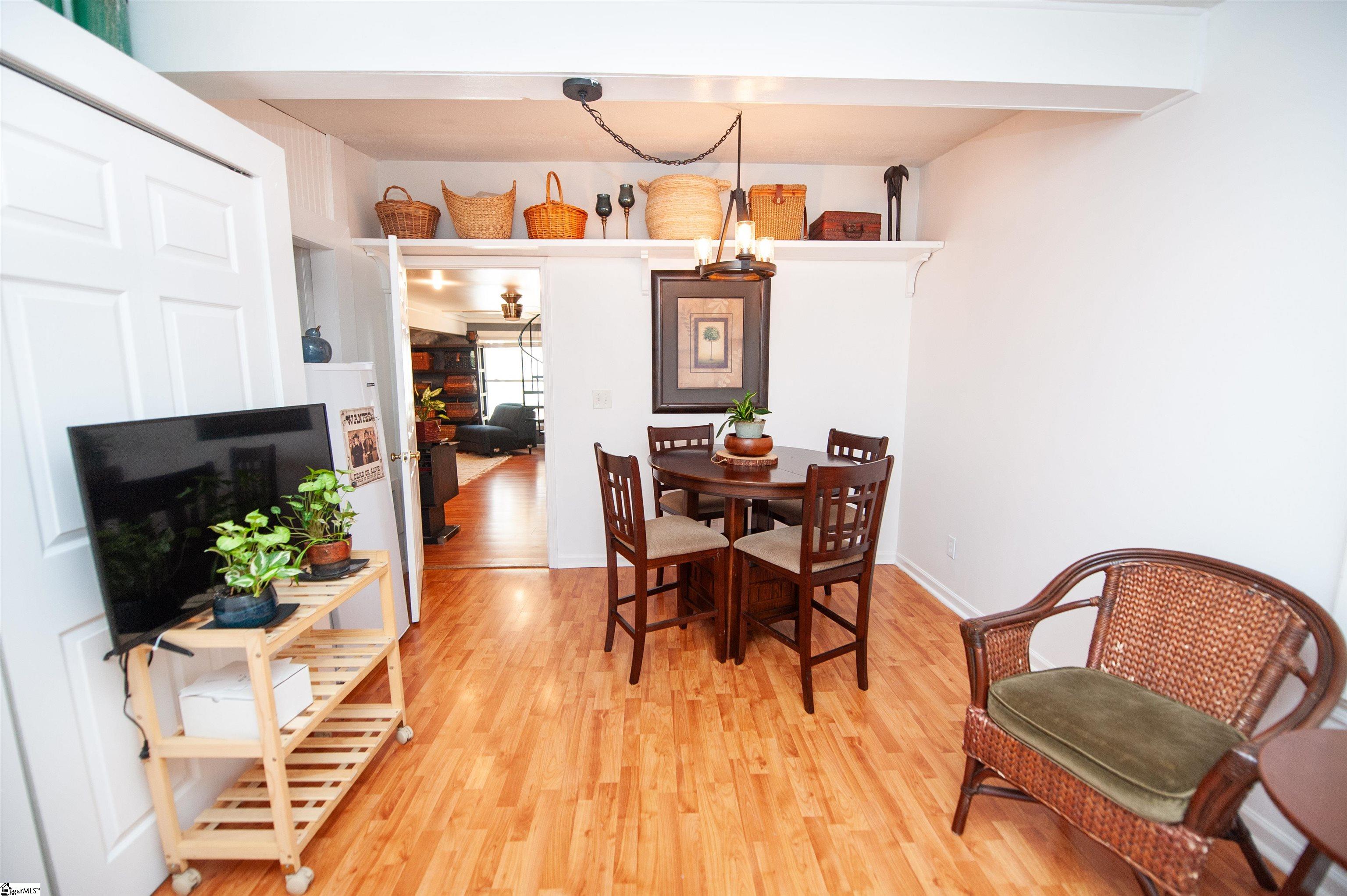 1924 Lamb Mountain Road Hendersonville, NC 28792