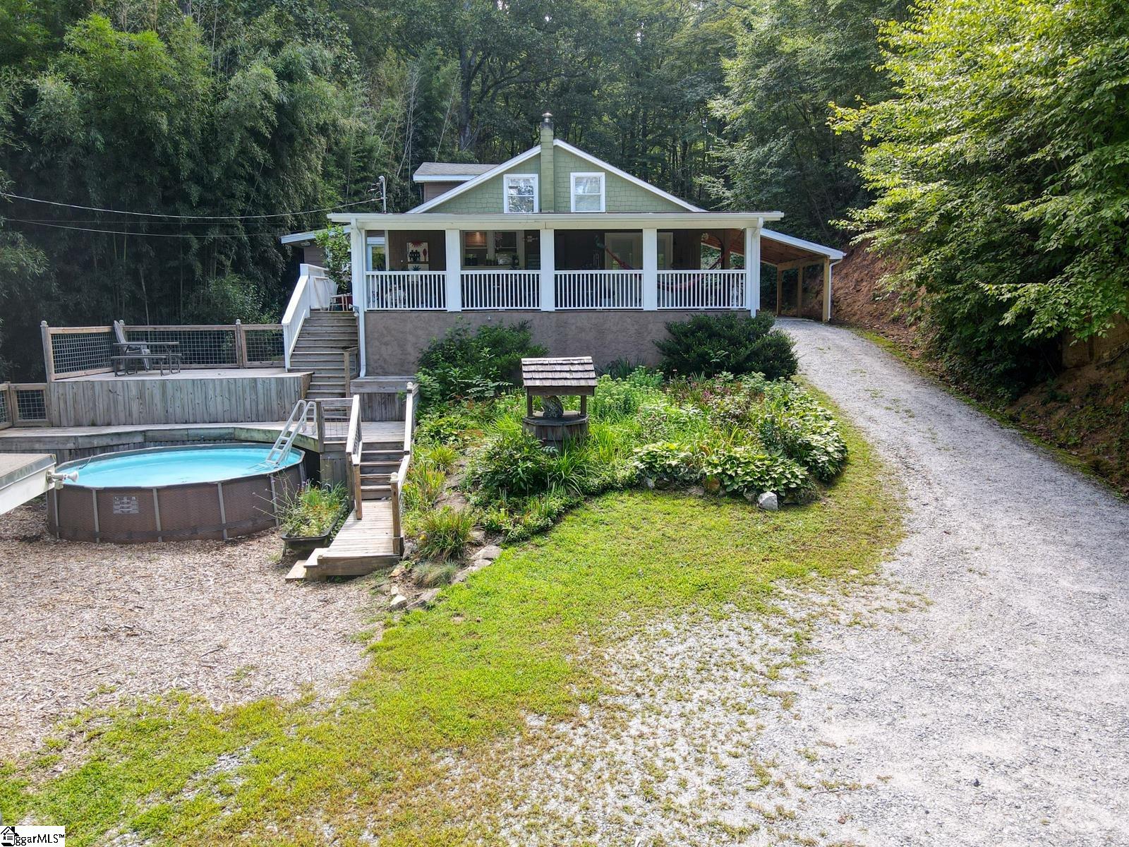 1924 Lamb Mountain Road Hendersonville, NC 28792