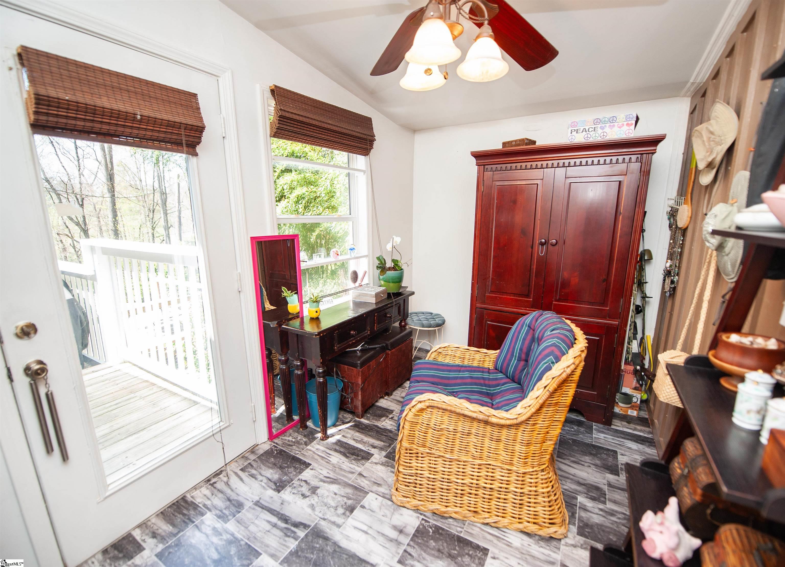 1924 Lamb Mountain Road Hendersonville, NC 28792