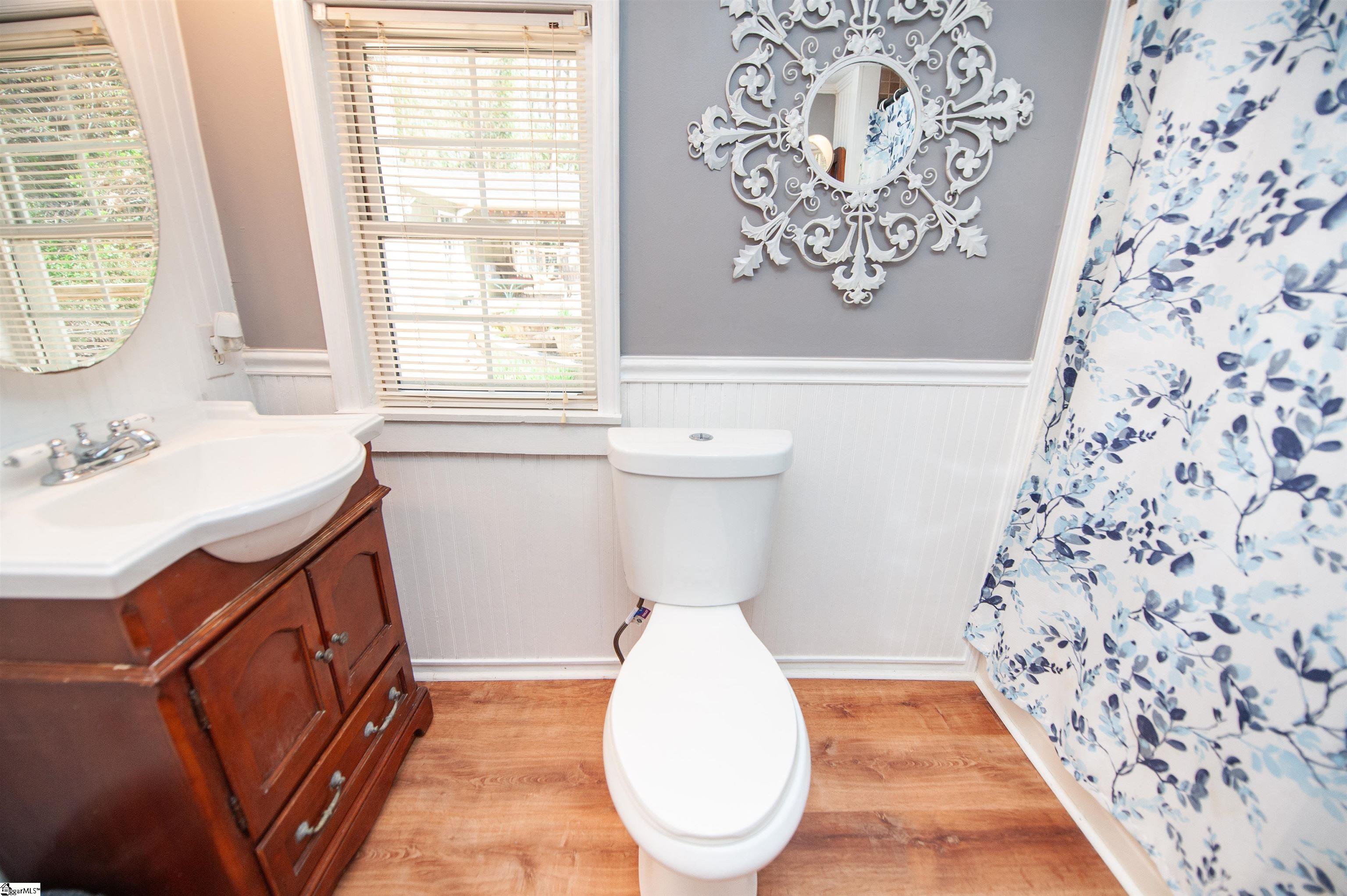 1924 Lamb Mountain Road Hendersonville, NC 28792