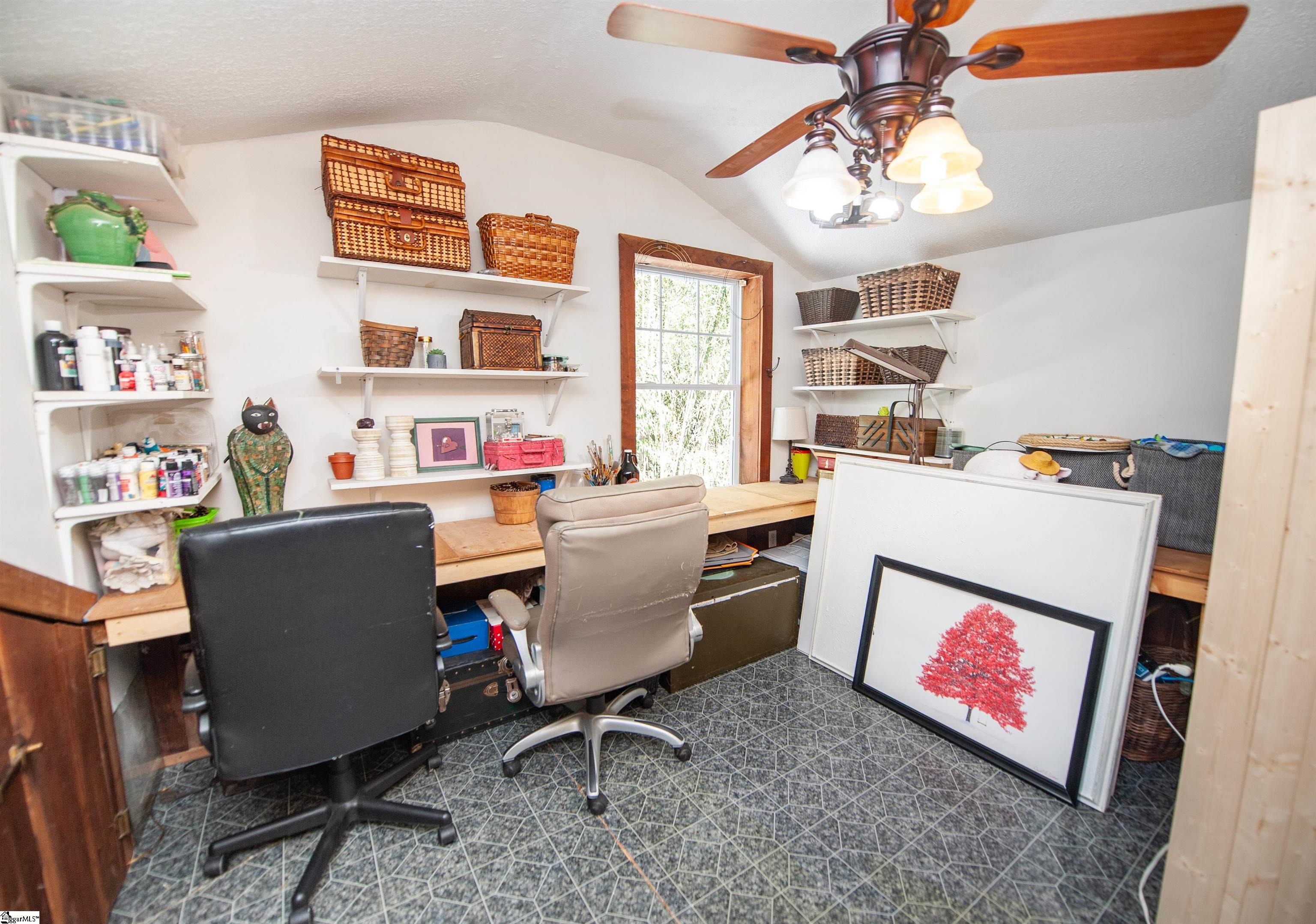1924 Lamb Mountain Road Hendersonville, NC 28792