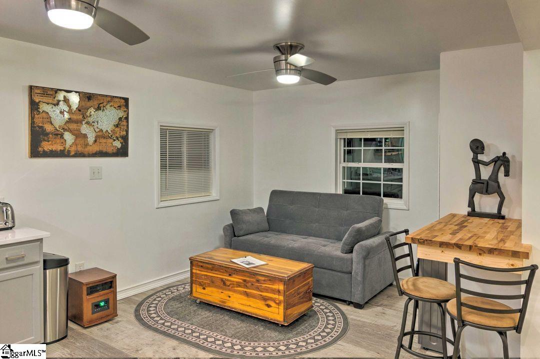 1924 Lamb Mountain Road Hendersonville, NC 28792