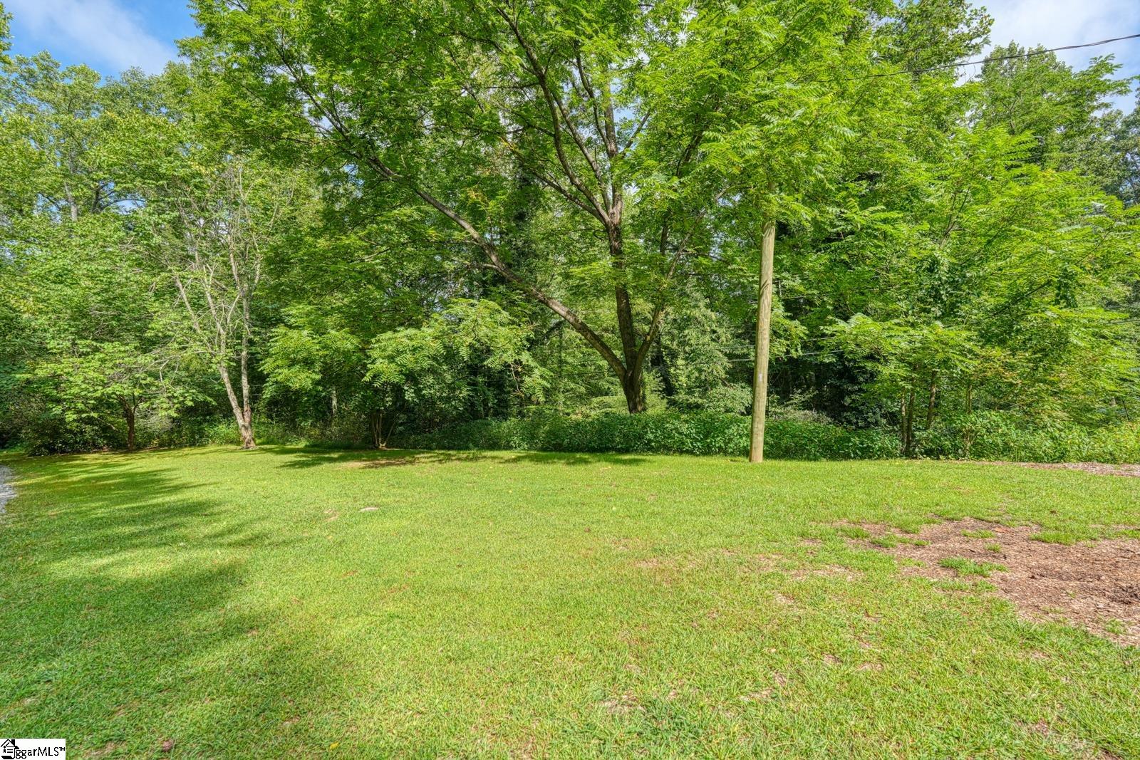 1924 Lamb Mountain Road Hendersonville, NC 28792