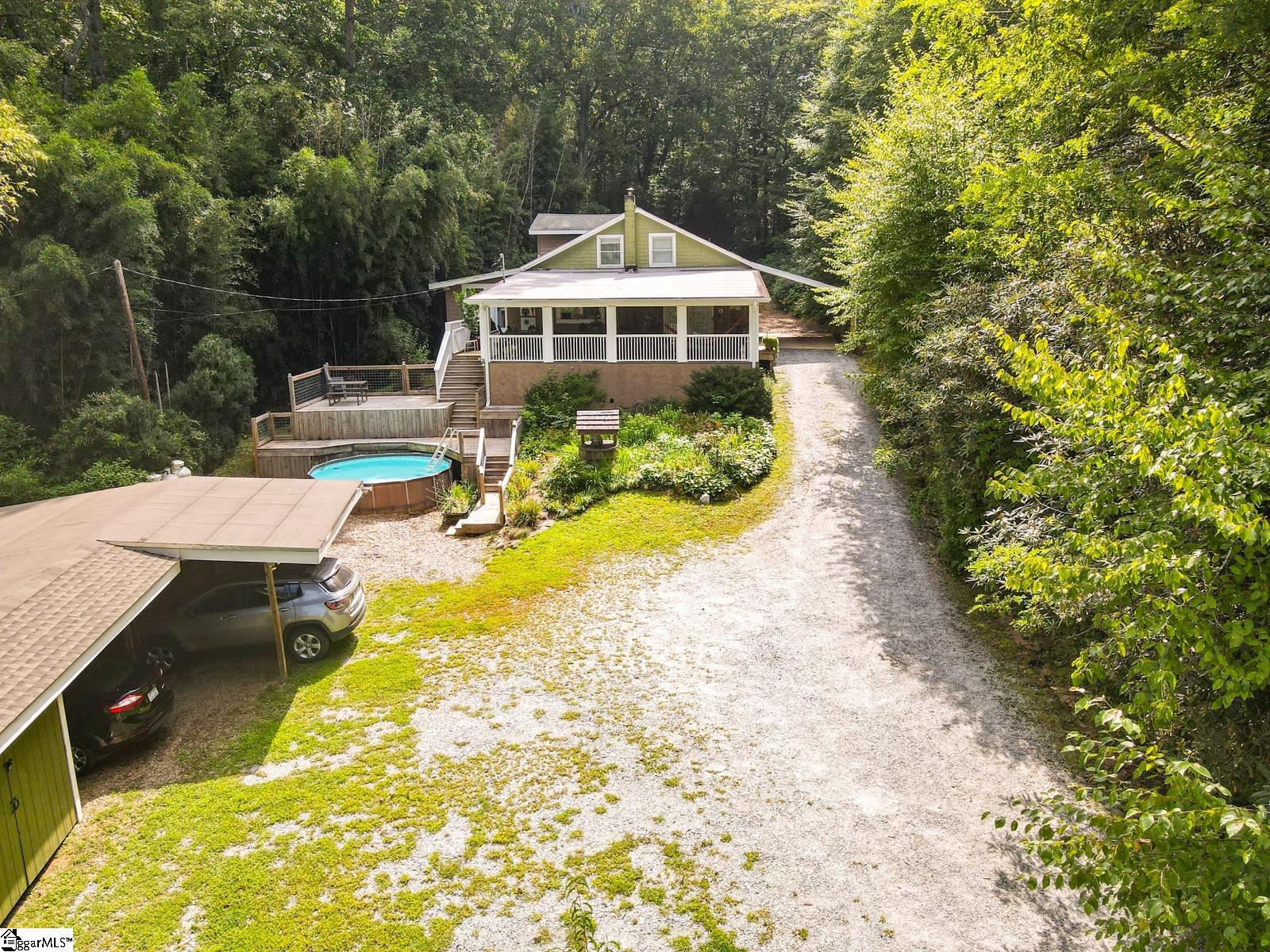 1924 Lamb Mountain Road Hendersonville, NC 28792