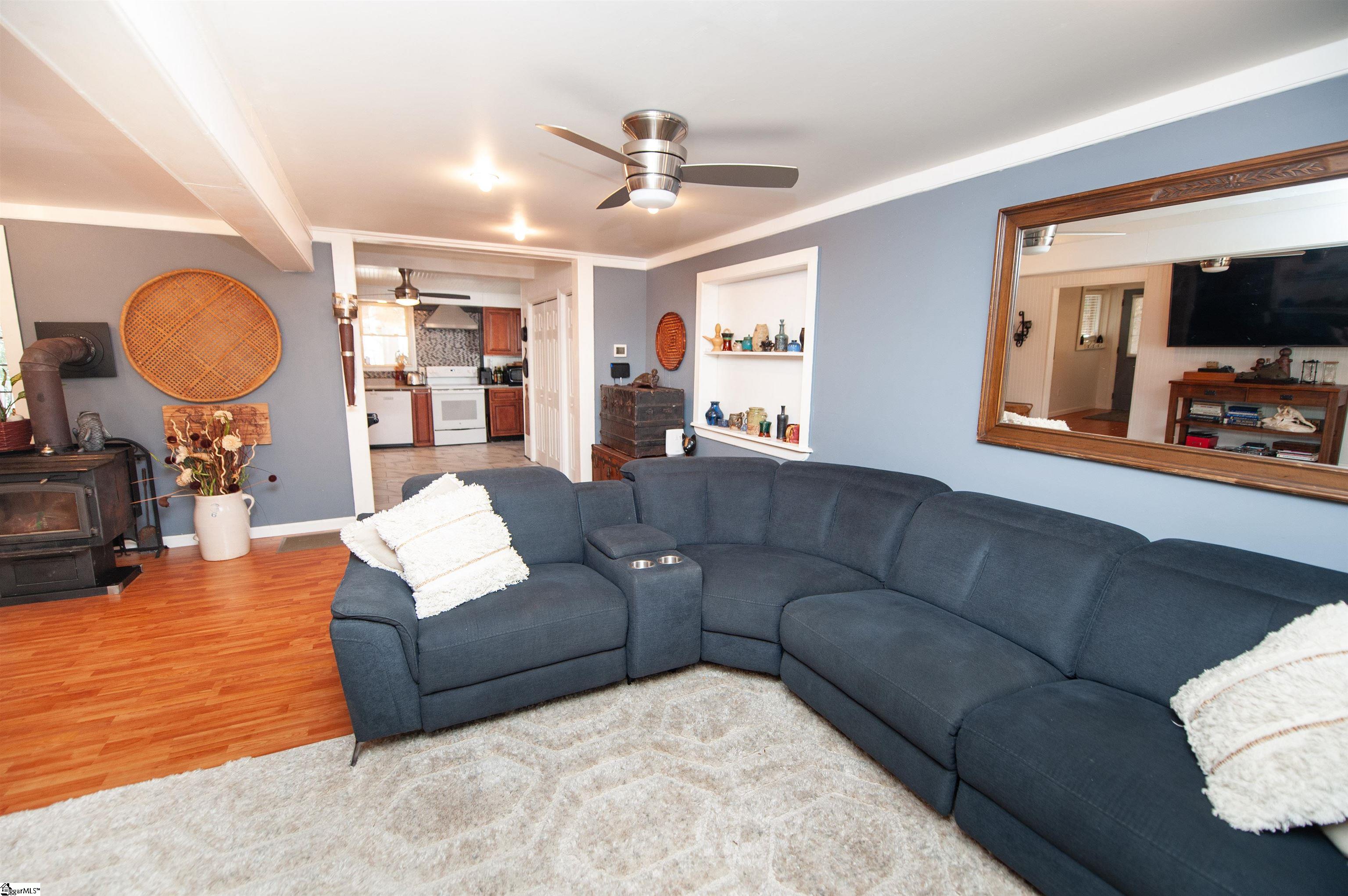 1924 Lamb Mountain Road Hendersonville, NC 28792