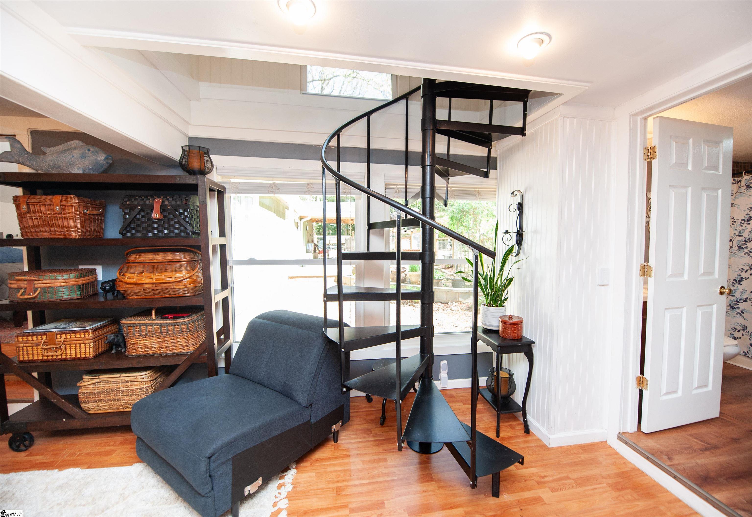 1924 Lamb Mountain Road Hendersonville, NC 28792