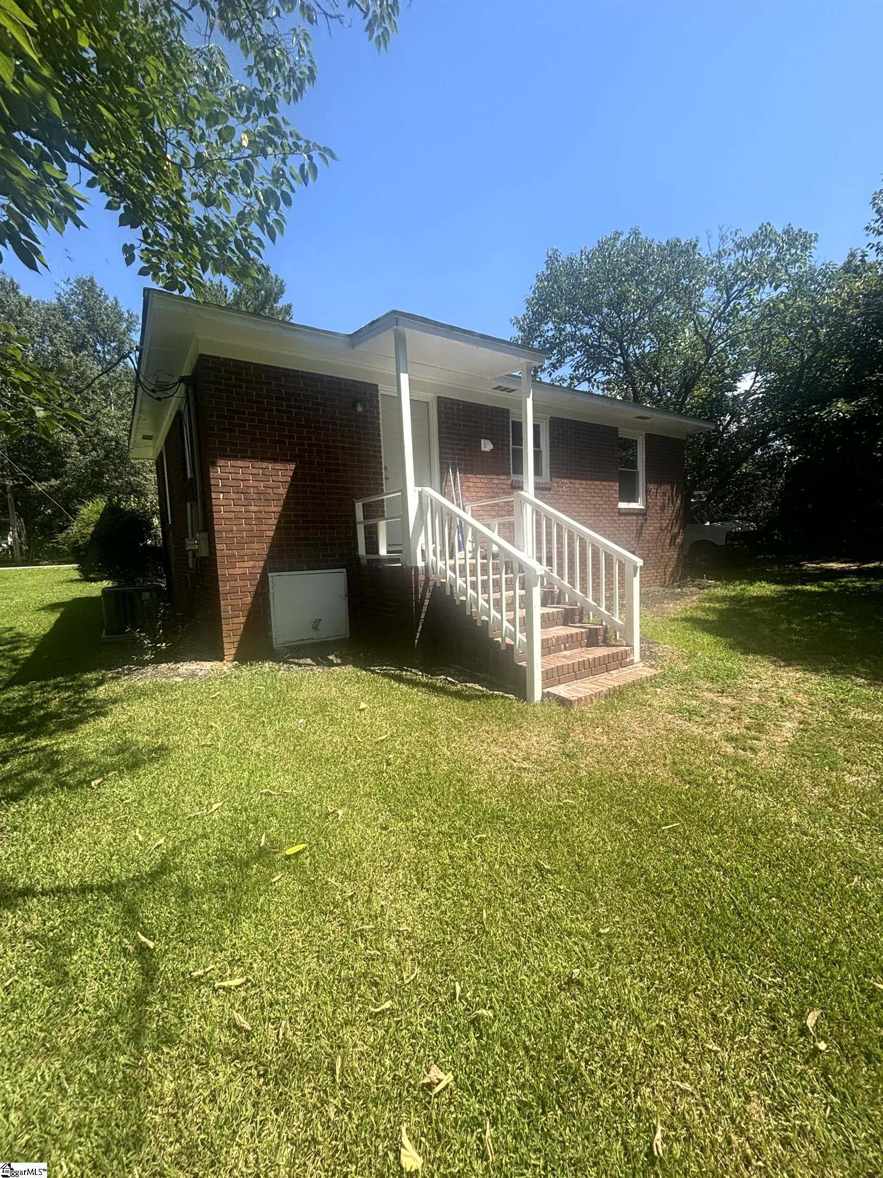 910 E Whitner Street Anderson, SC 29624-1831