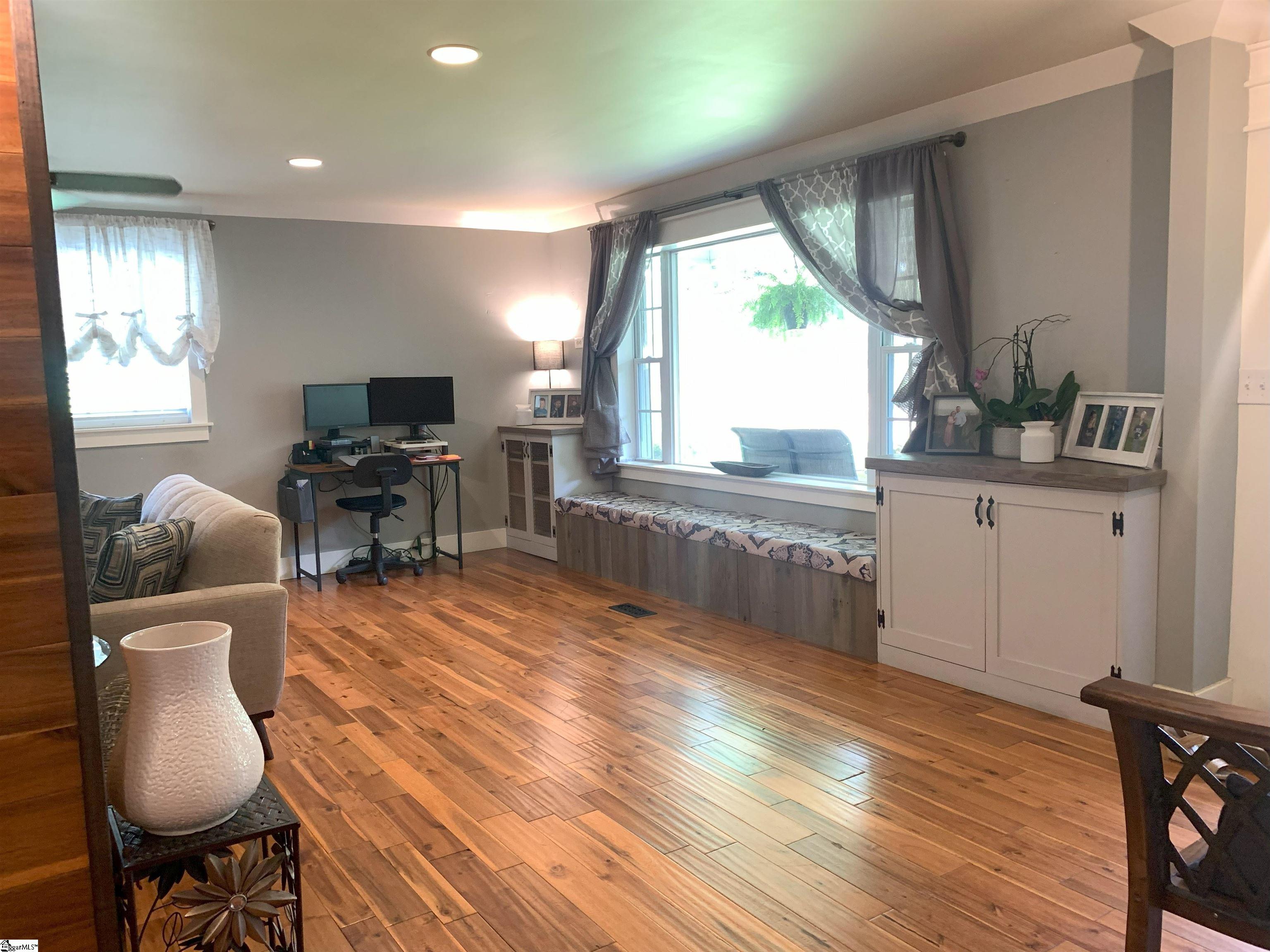 114 Casa Loma Drive Taylors, SC 29687