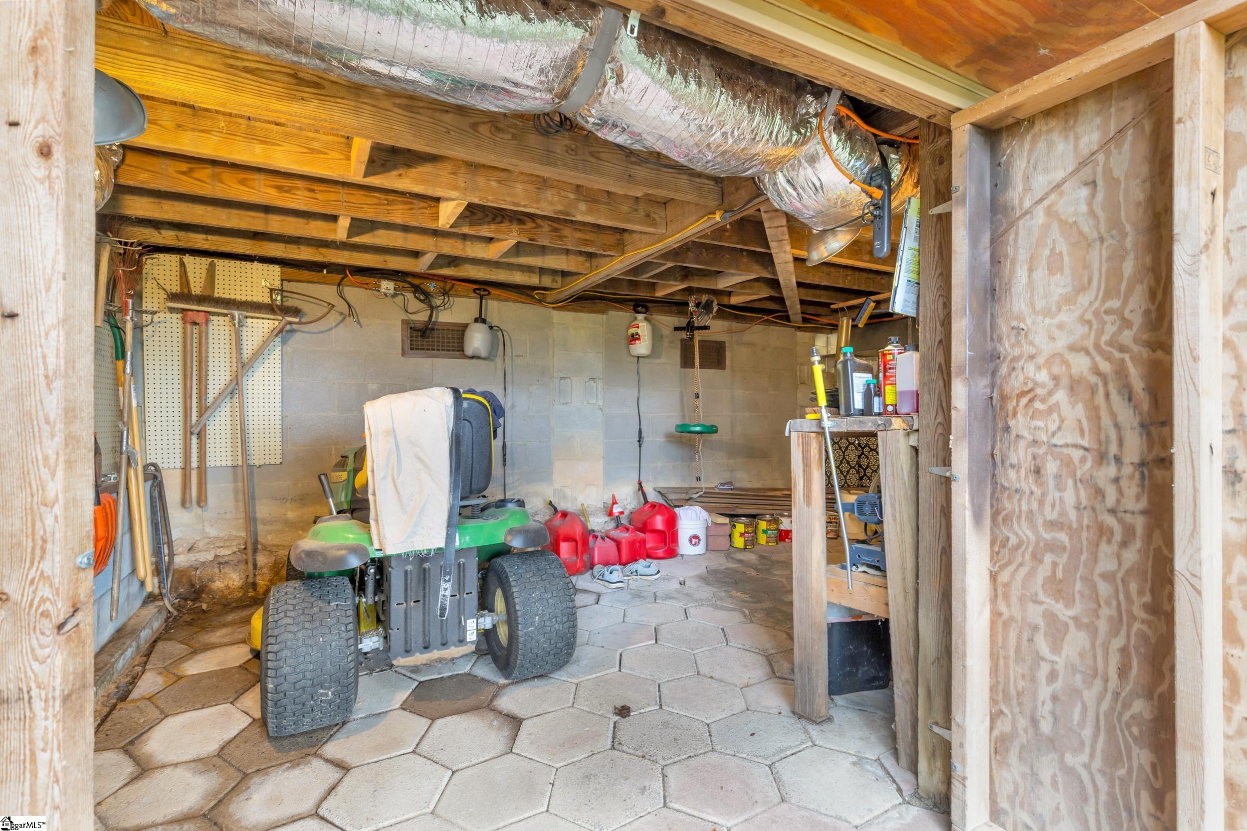 926 White Oak Mountain Road Columbus, SC 28722