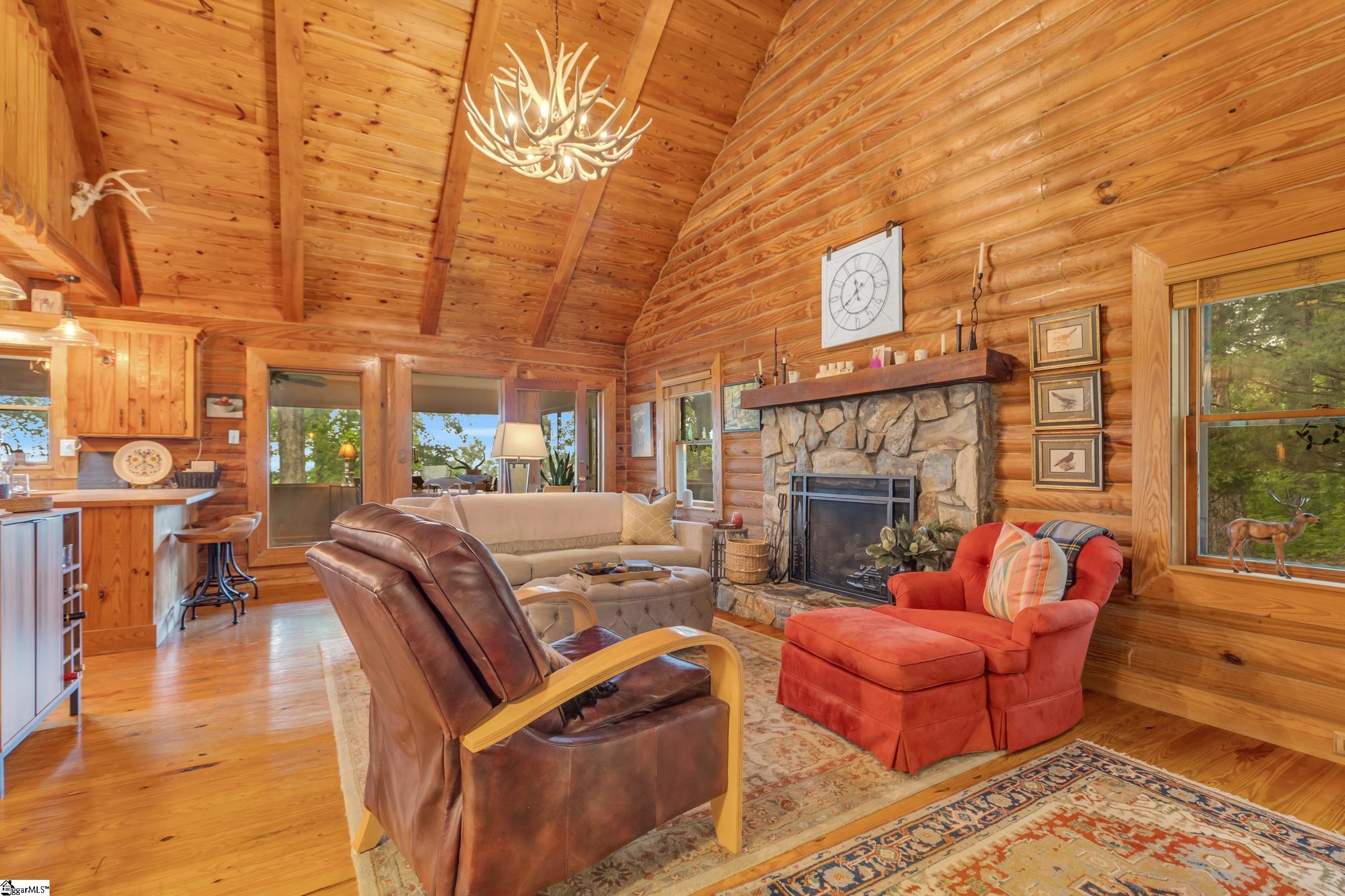 926 White Oak Mountain Road Columbus, SC 28722