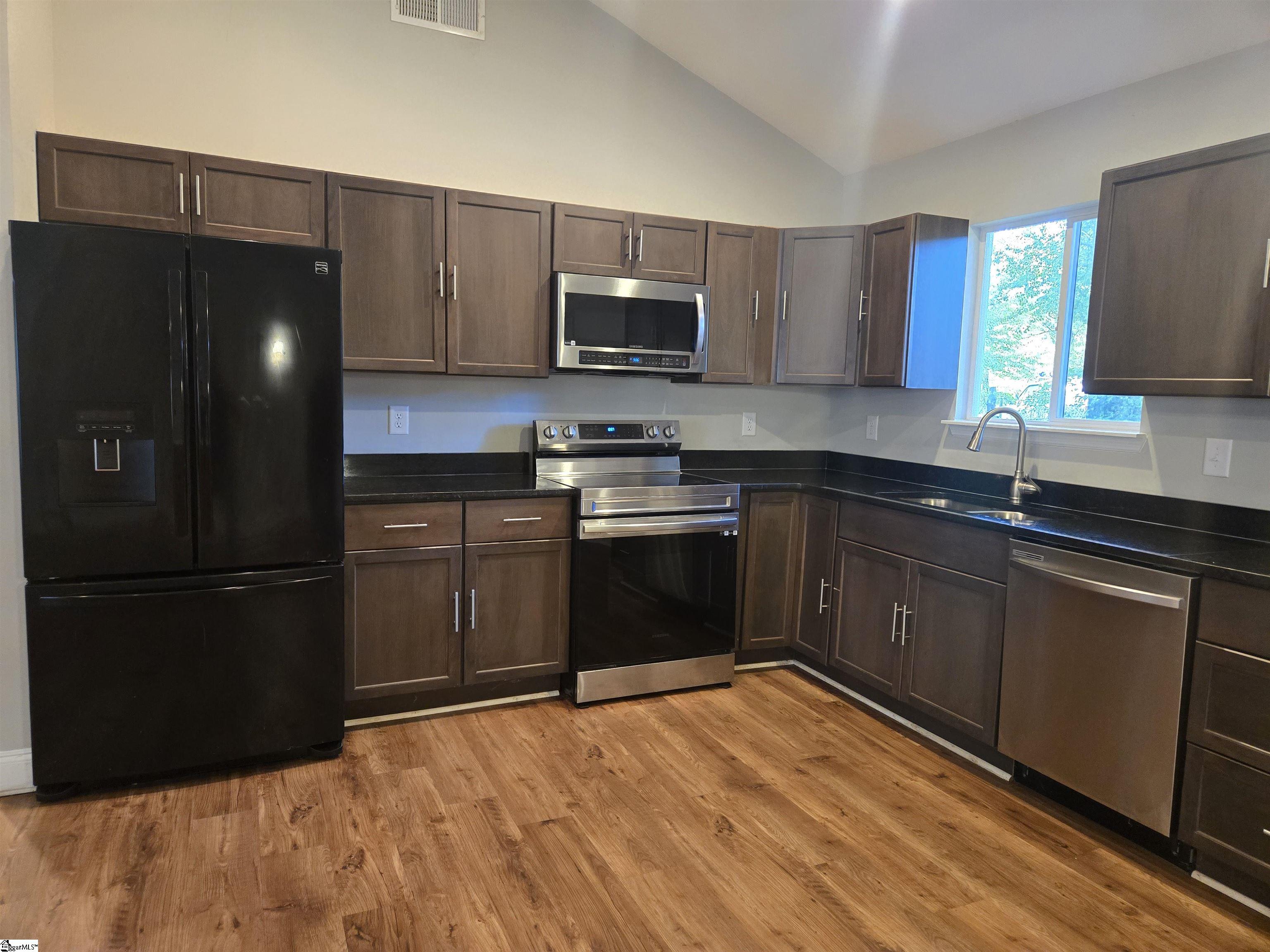 7 W 2nd Street Williamston, SC 29697