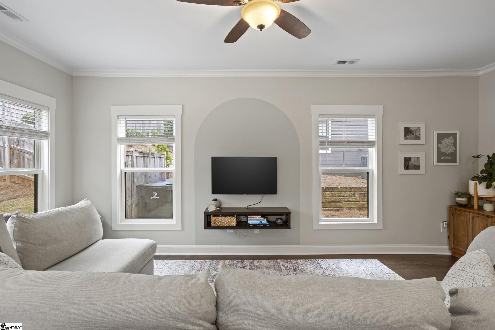 15 Greenridge Drive Greenville, SC 29607