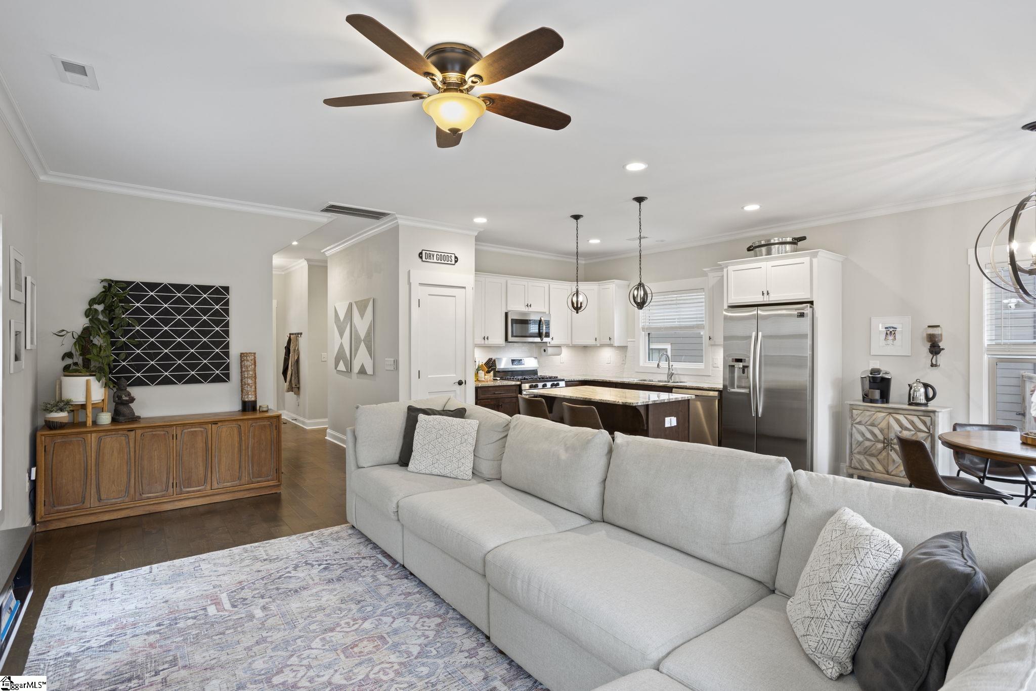 15 Greenridge Drive Greenville, SC 29607