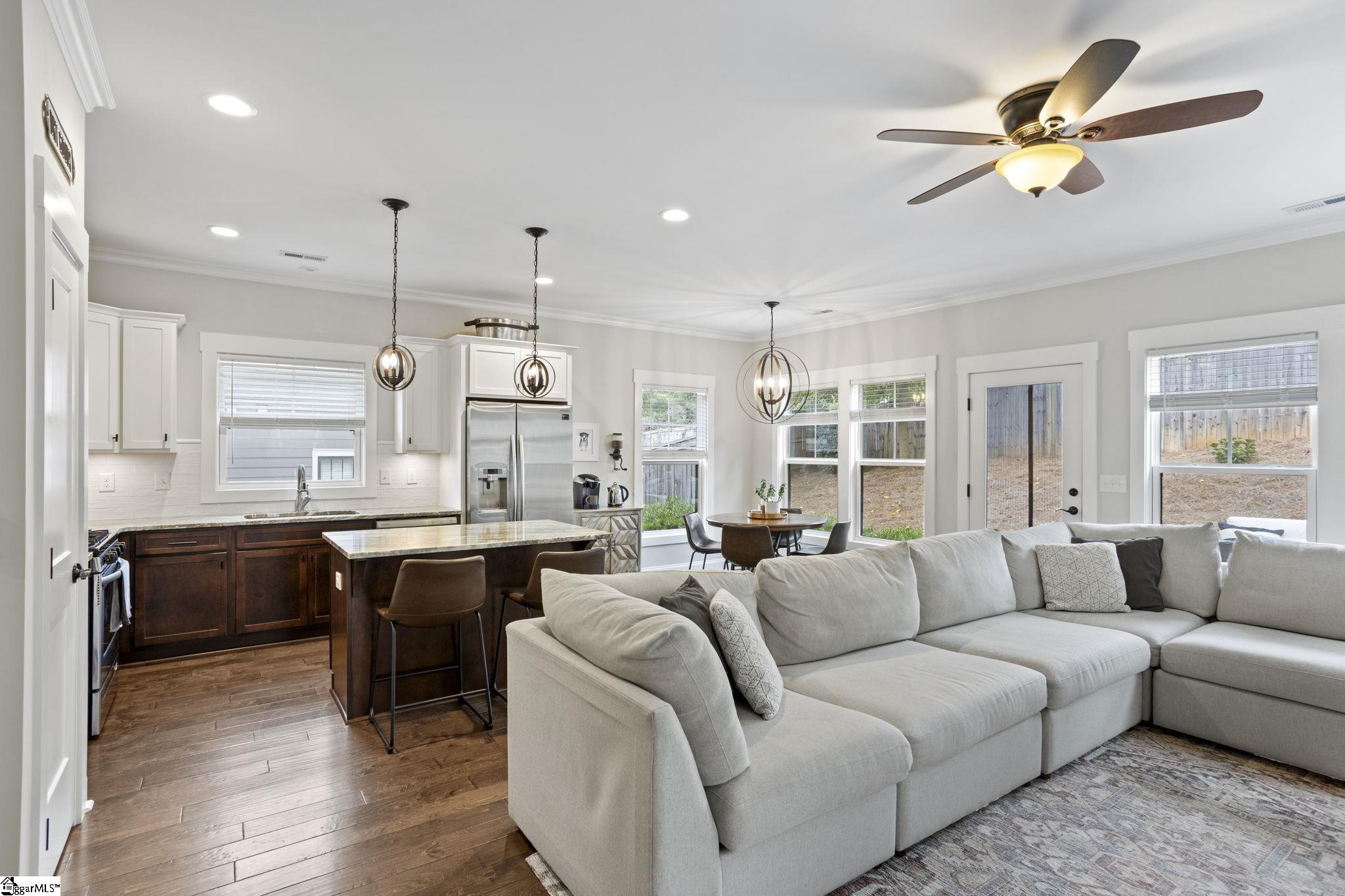 15 Greenridge Drive Greenville, SC 29607