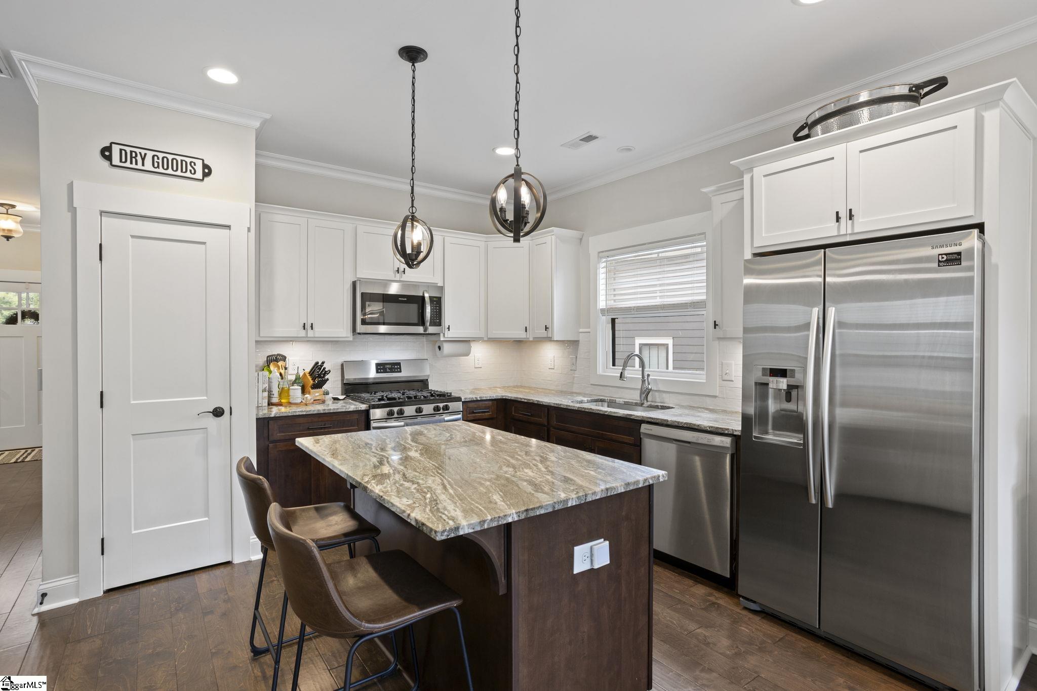 15 Greenridge Drive Greenville, SC 29607