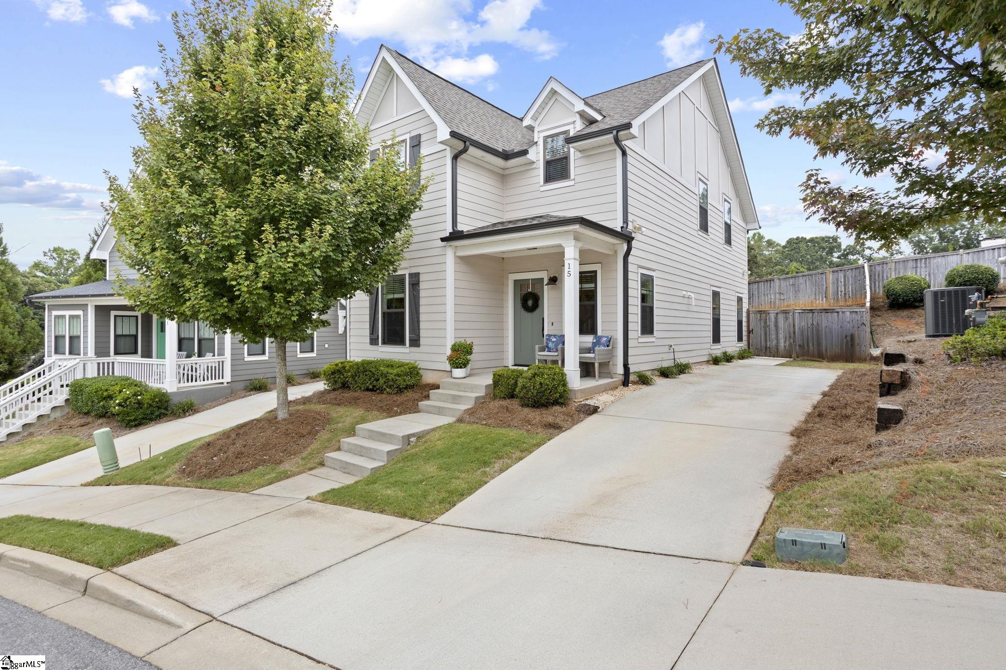 15 Greenridge Drive Greenville, SC 29607