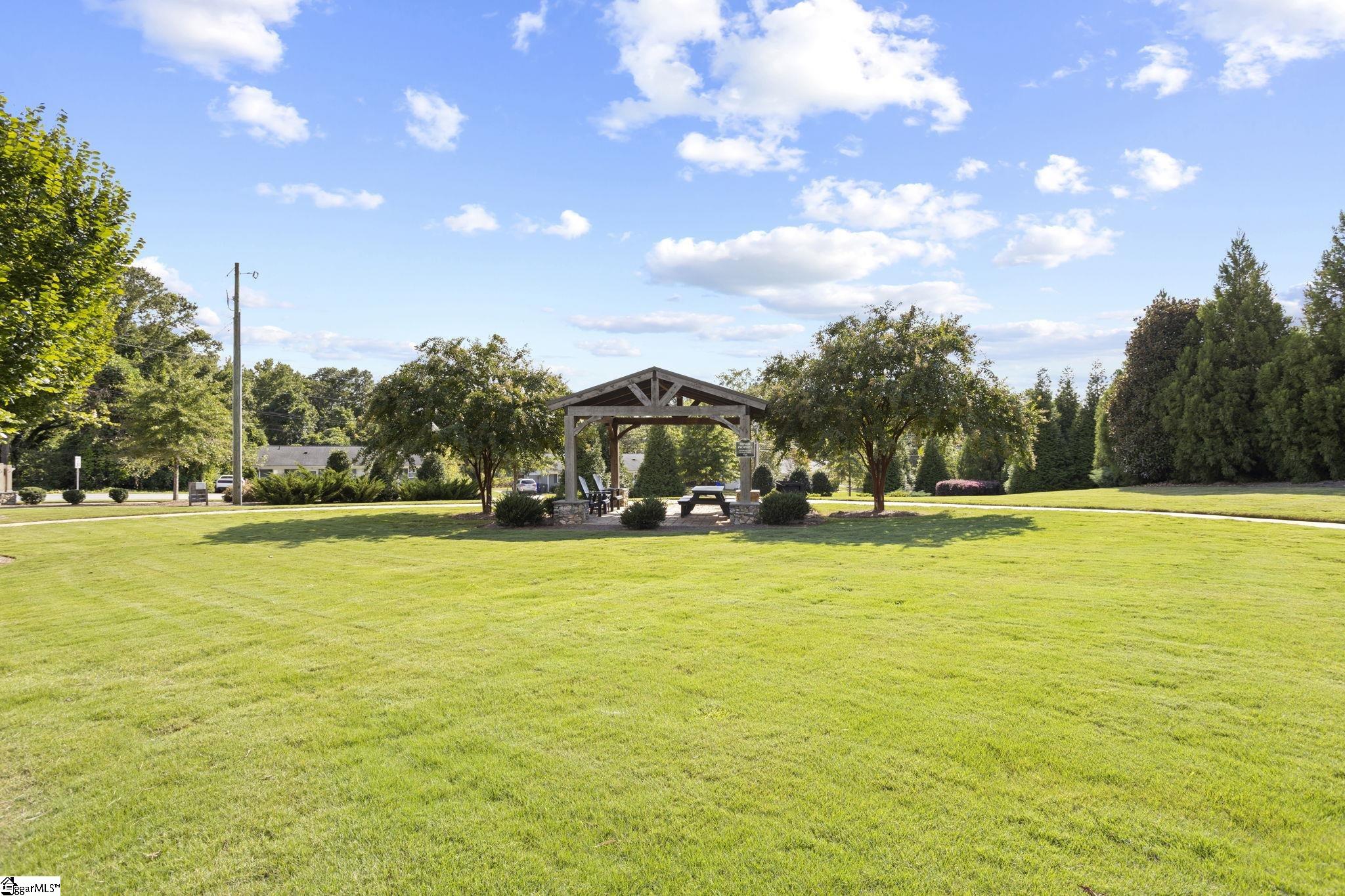 15 Greenridge Drive Greenville, SC 29607