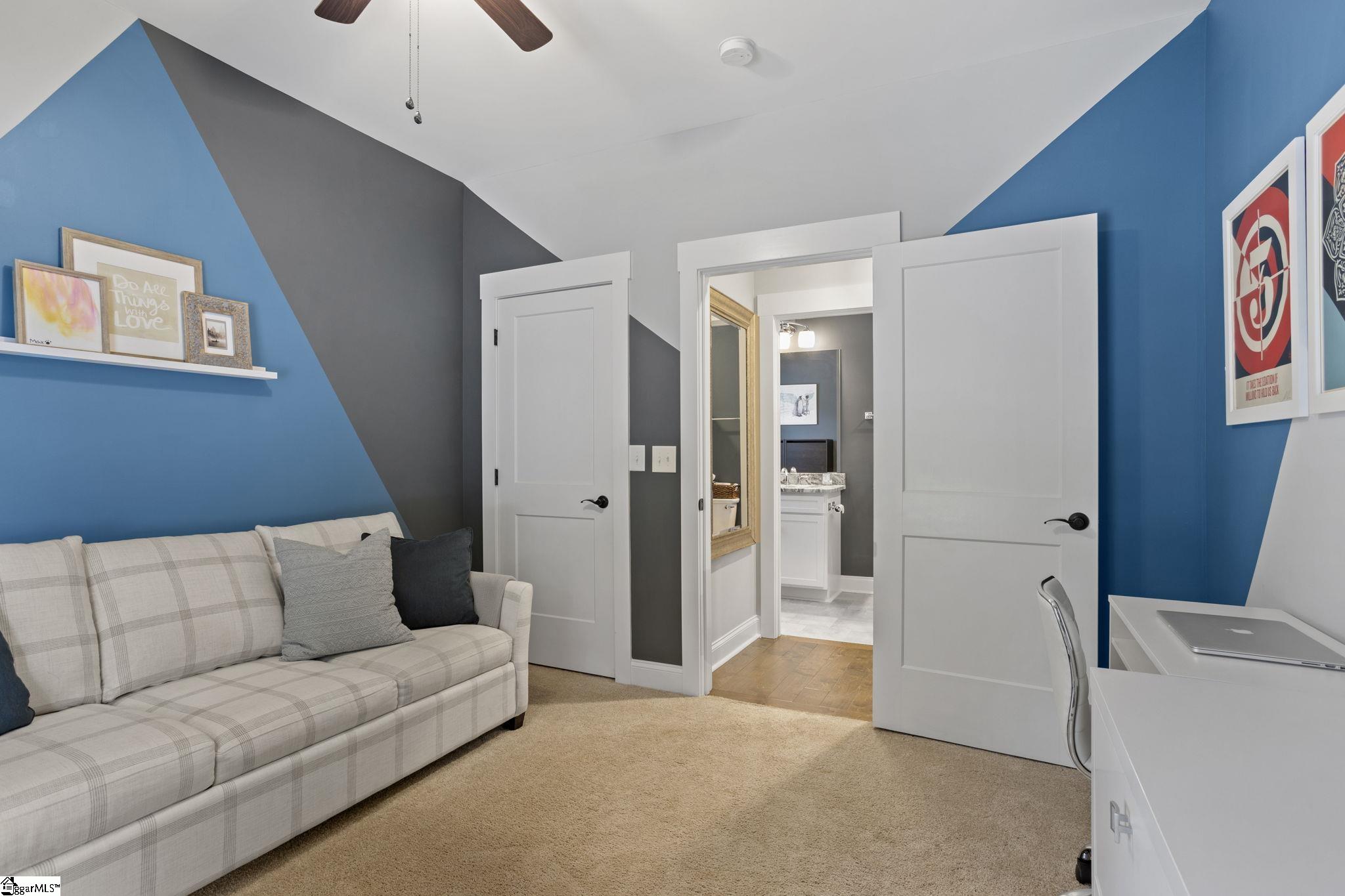 15 Greenridge Drive Greenville, SC 29607