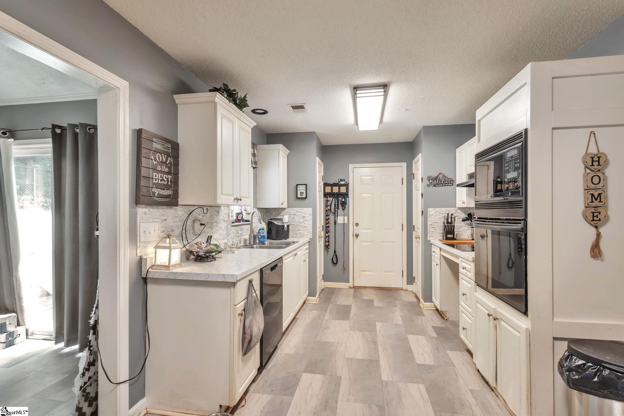 325 Marble Lane Boiling Springs, SC 29316