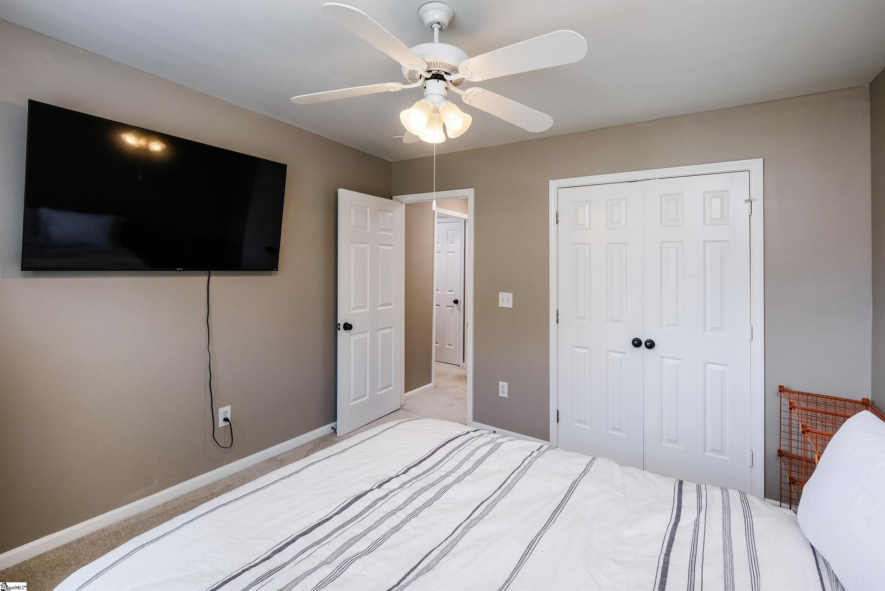 302 Crossvine Way Simpsonville, SC 29680