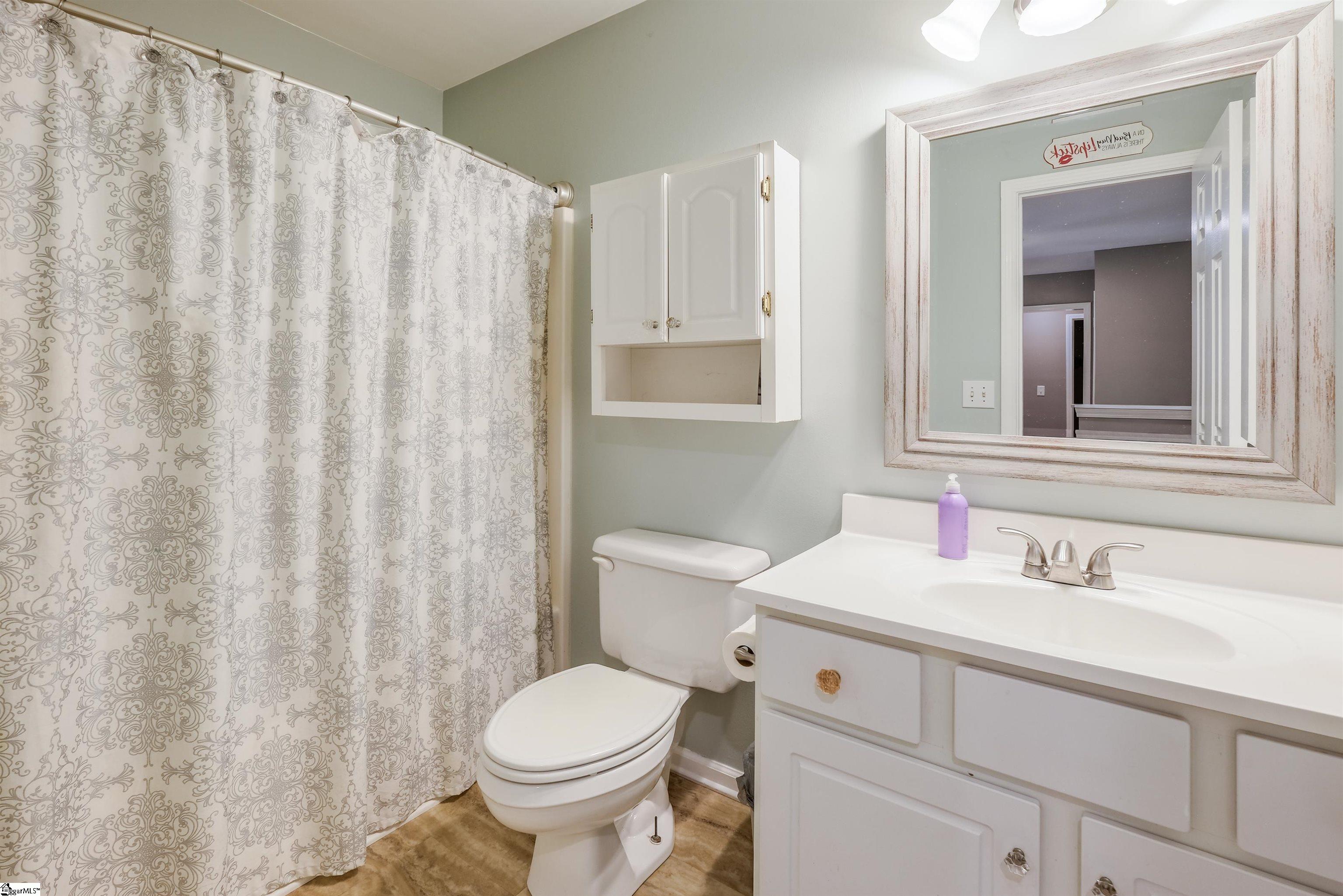 302 Crossvine Way Simpsonville, SC 29680
