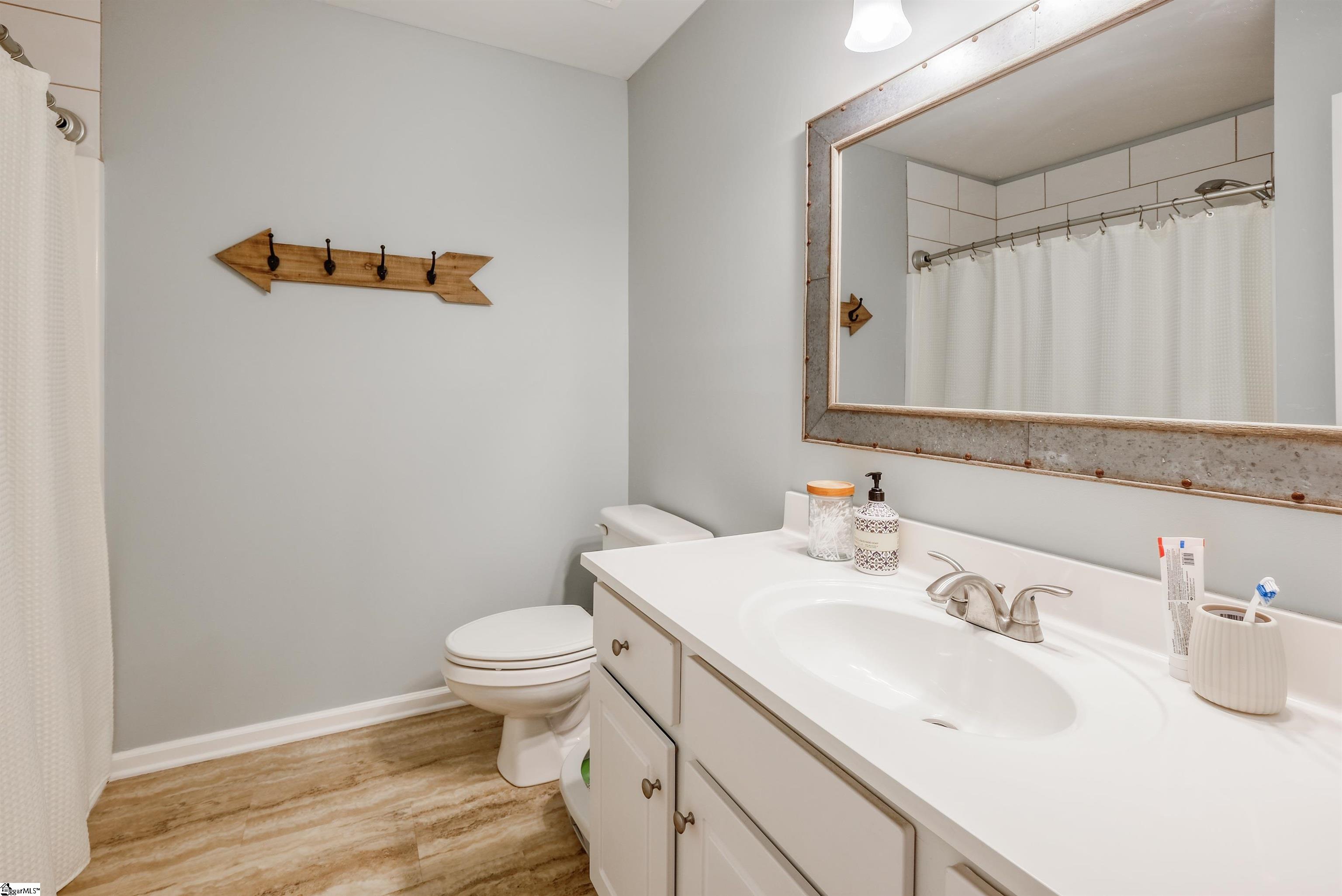 302 Crossvine Way Simpsonville, SC 29680