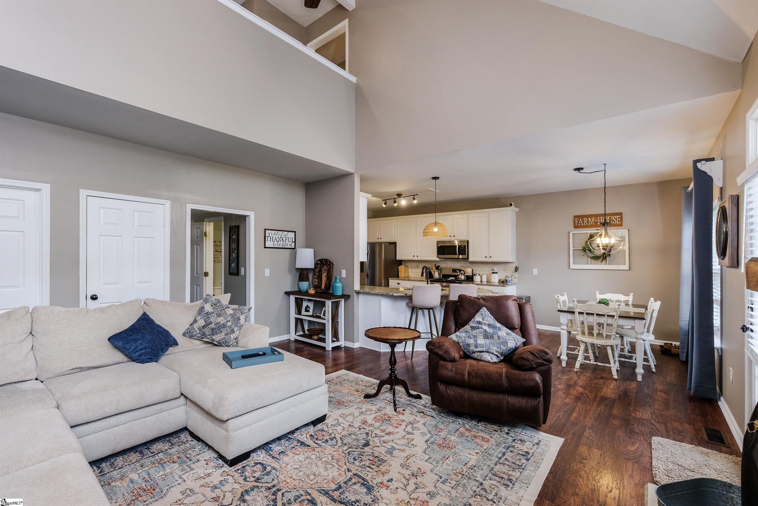 302 Crossvine Way Simpsonville, SC 29680
