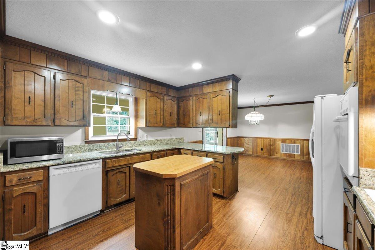 12 Lantern Drive Greer, SC 29651