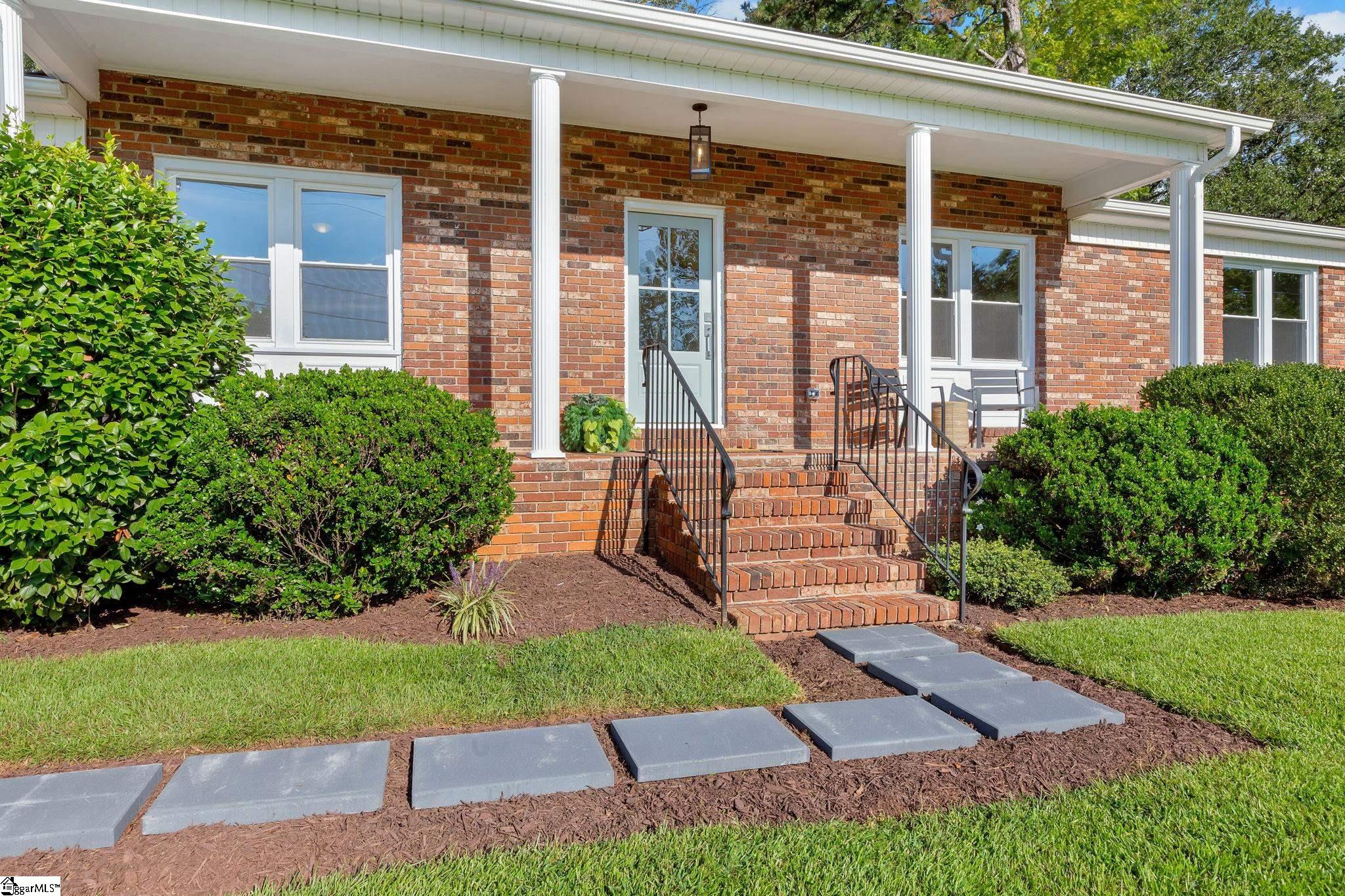 128 Saint James Drive Spartanburg, SC 29301