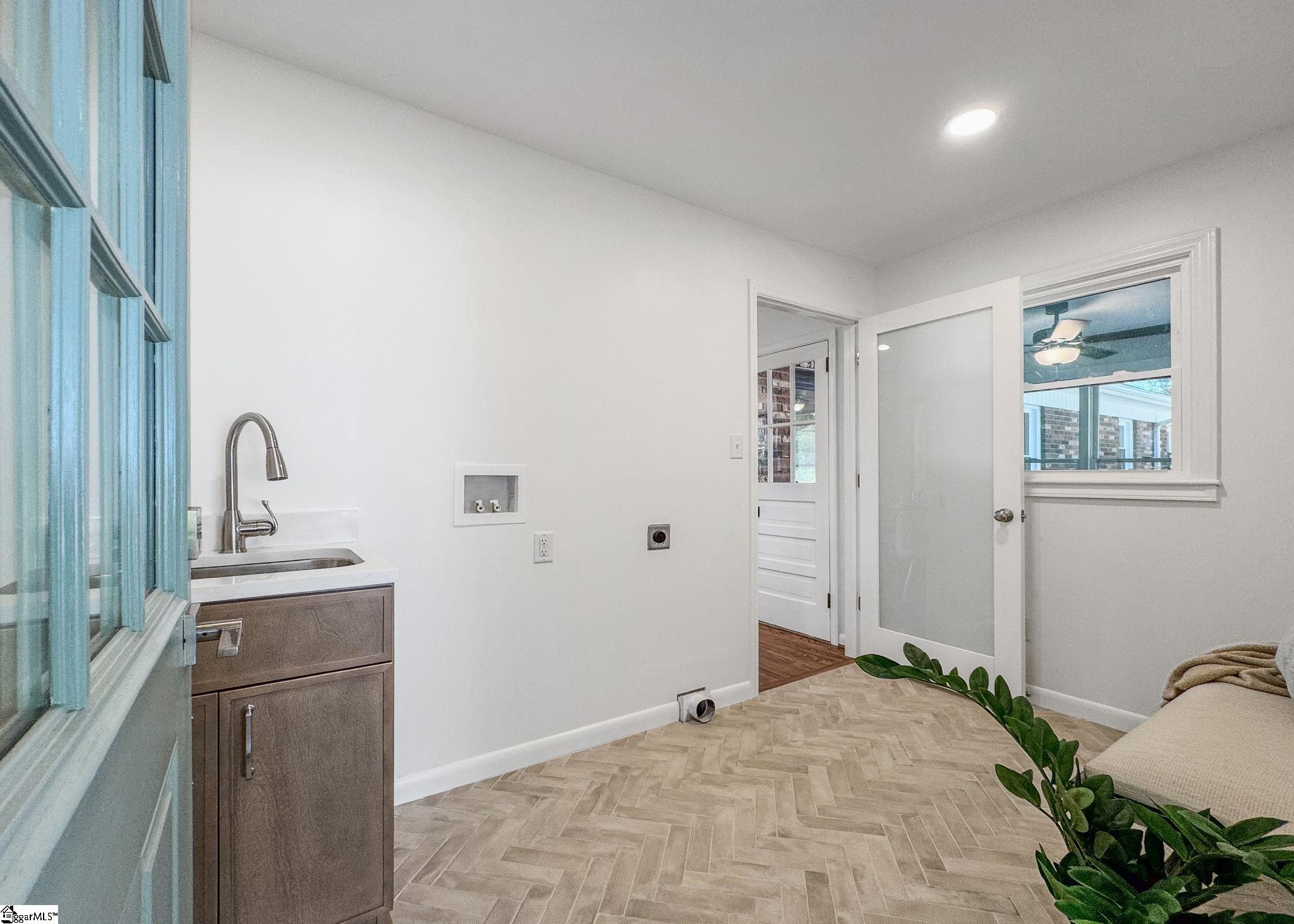 128 Saint James Drive Spartanburg, SC 29301