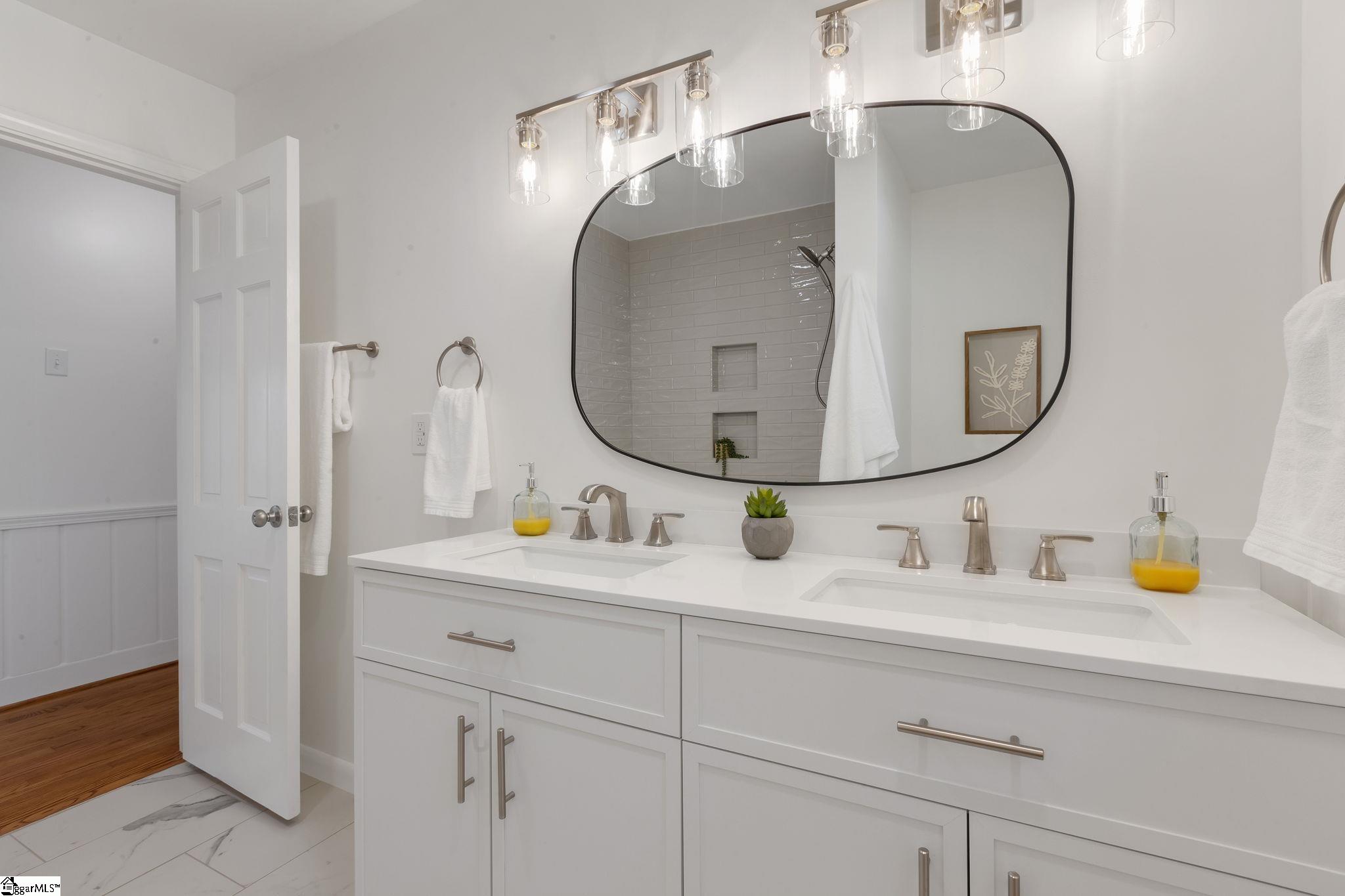 128 Saint James Drive Spartanburg, SC 29301