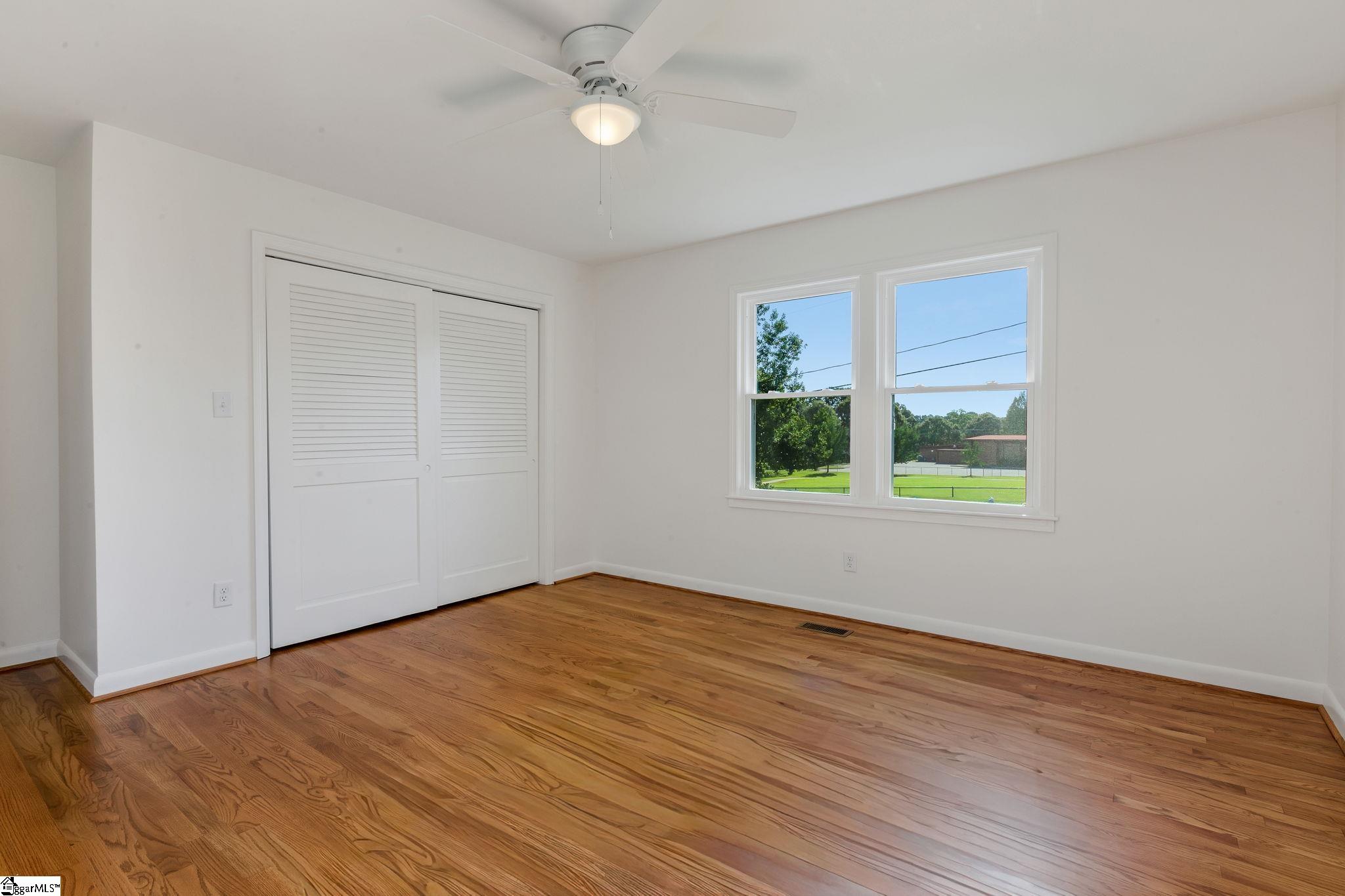 128 Saint James Drive Spartanburg, SC 29301