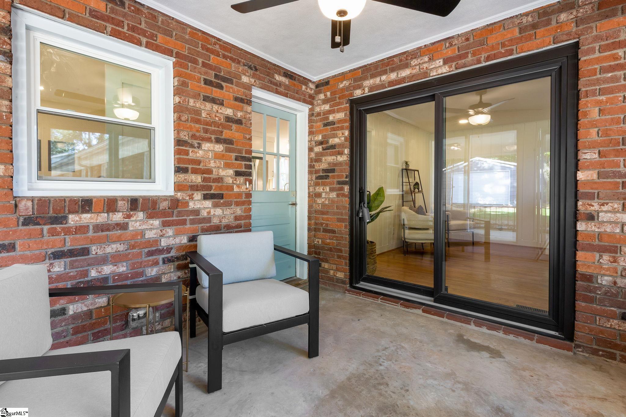 128 Saint James Drive Spartanburg, SC 29301