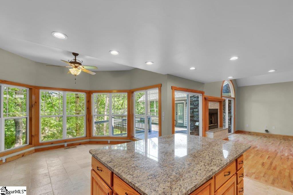 30 Gulf Stream Lane Salem, SC 29676
